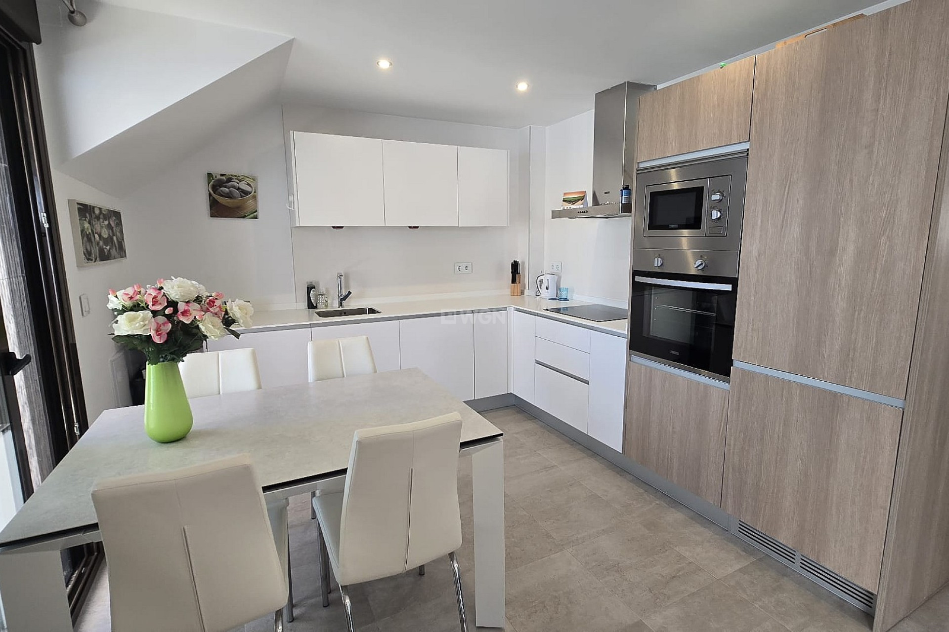 Resale - Apartment / flat - Pilar de la Horadada - Costa Blanca