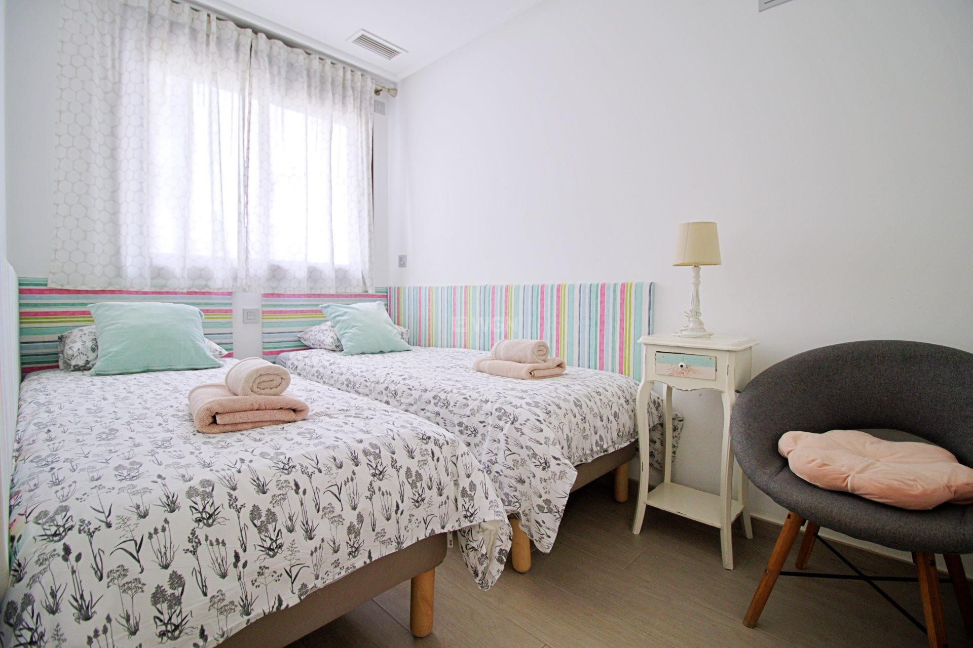 Resale - Apartment / flat - Pilar de la Horadada - Torre De La Horadada