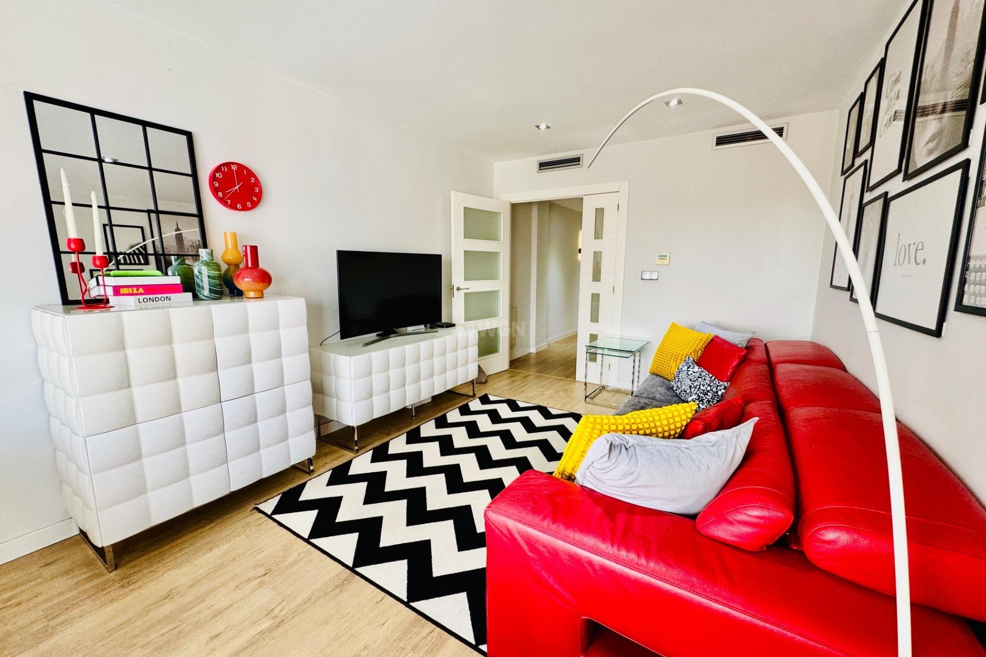 Resale - Apartment / flat - Pilar de la Horadada - Zona Pueblo