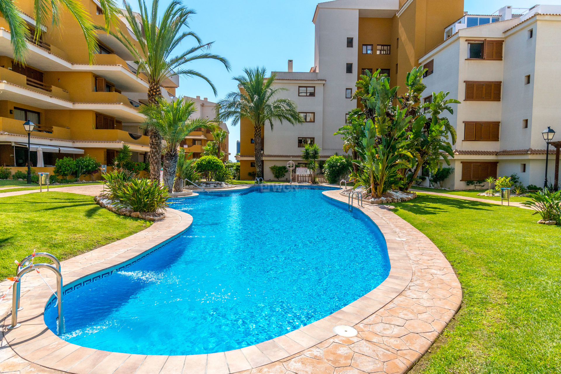 Resale - Apartment / flat - Punta Prima - Costa Blanca