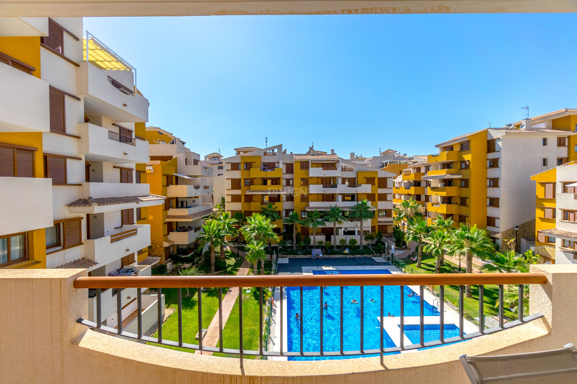 Resale - Apartment / flat - Punta Prima - Costa Blanca