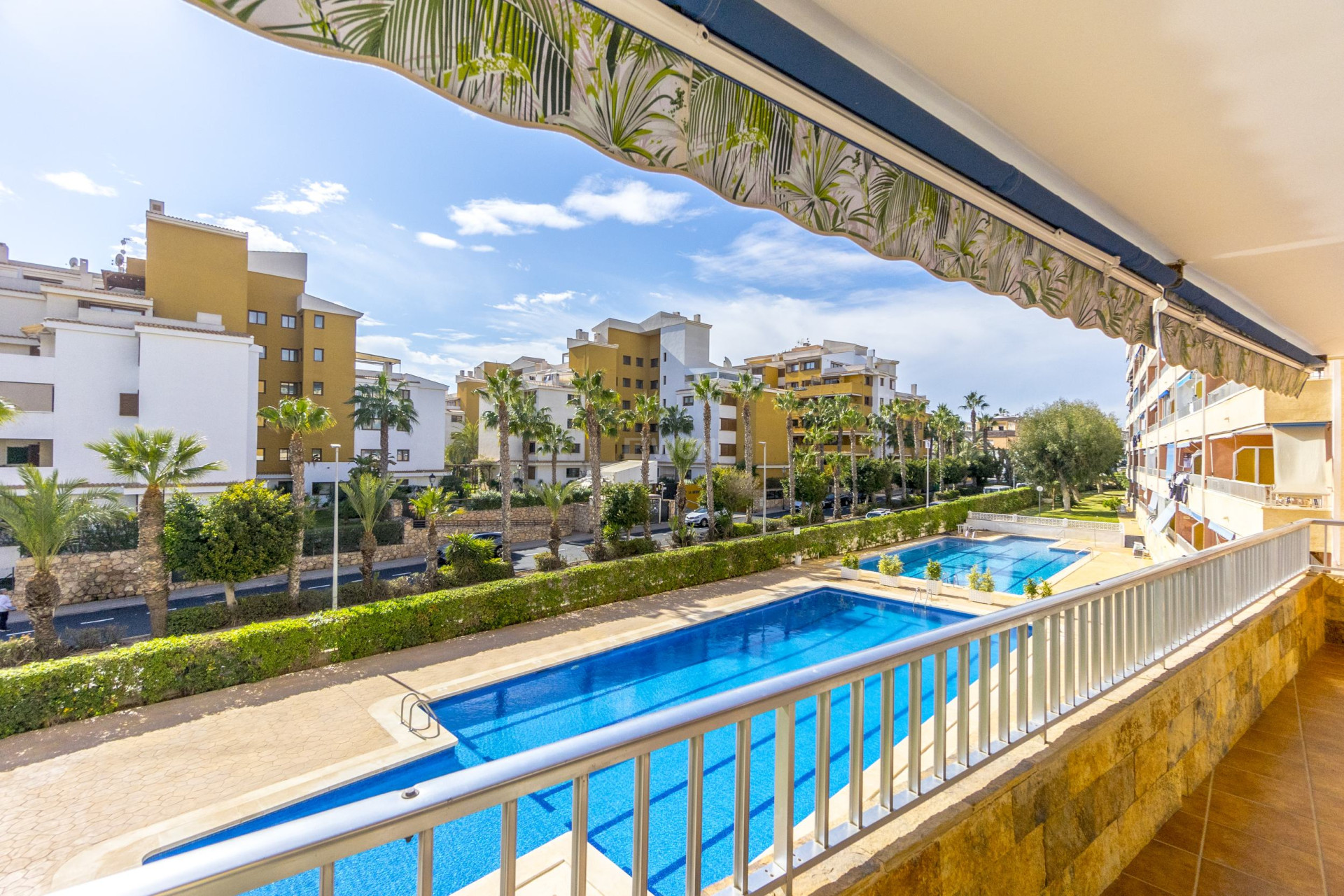 Resale - Apartment / flat - Punta Prima - Costa Blanca