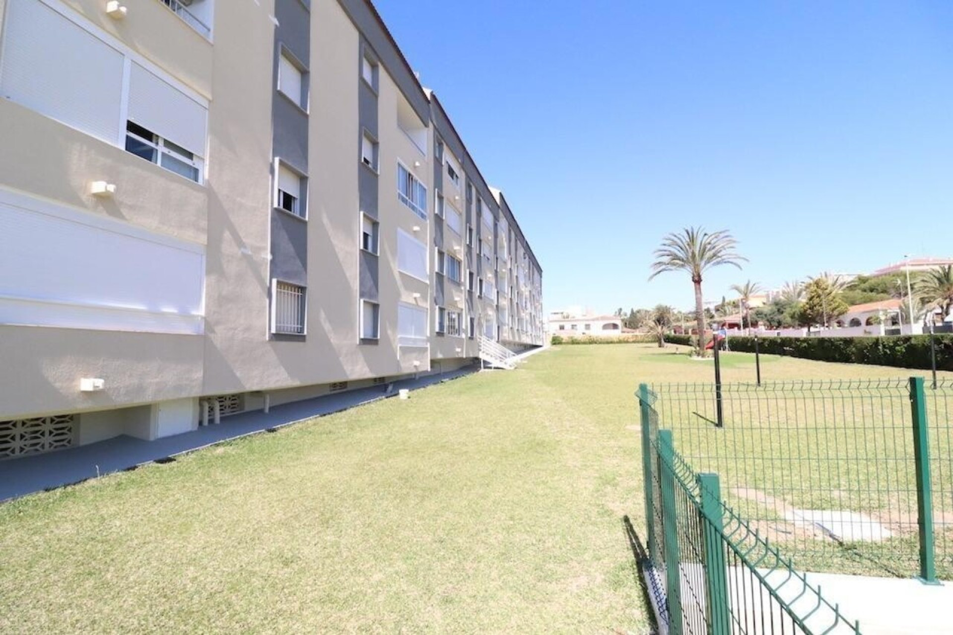 Resale - Apartment / flat - Punta Prima - Costa Blanca