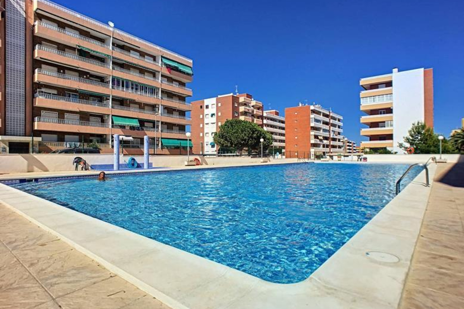 Resale - Apartment / flat - Punta Prima - Costa Blanca