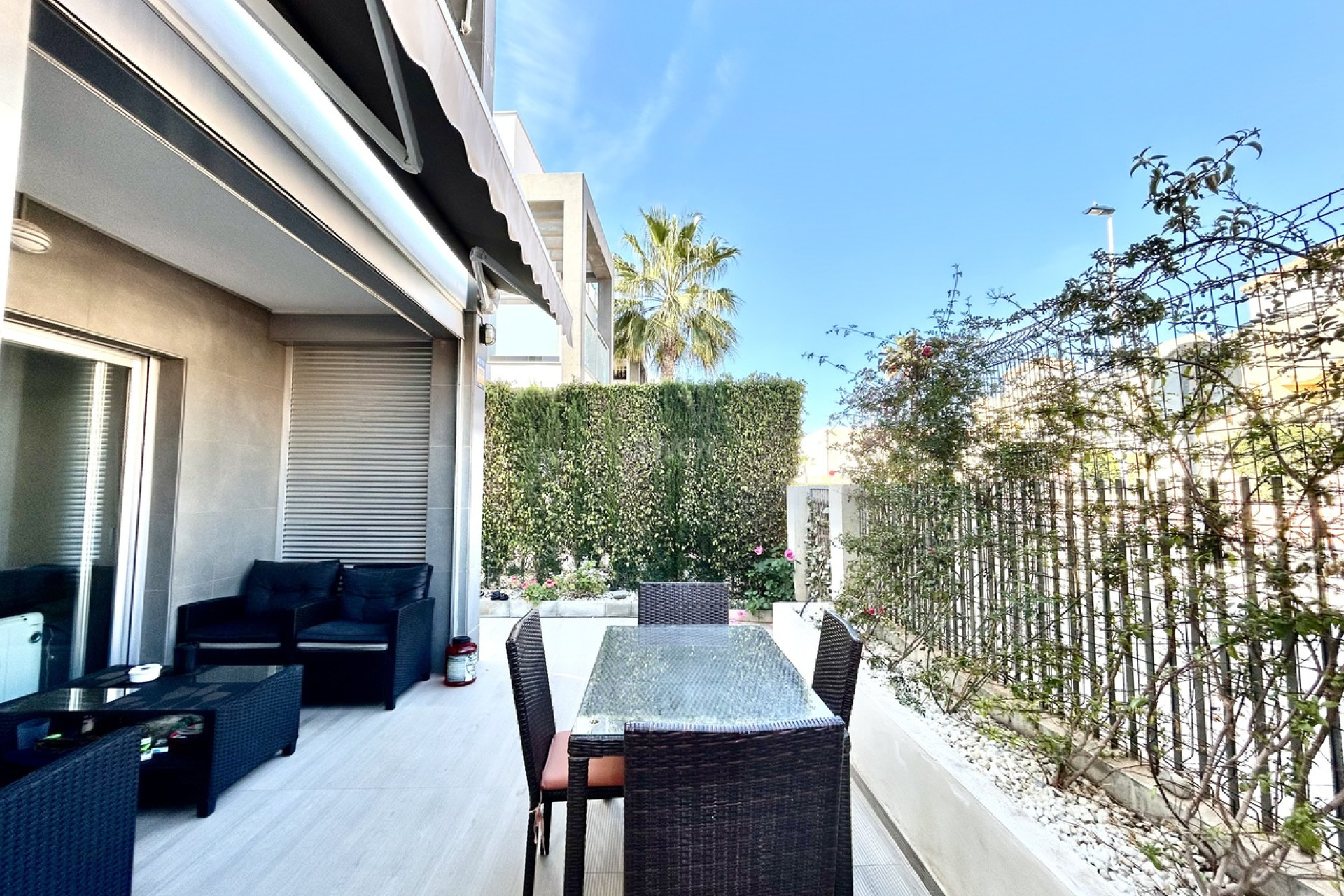 Resale - Apartment / flat - Punta Prima - Costa Blanca