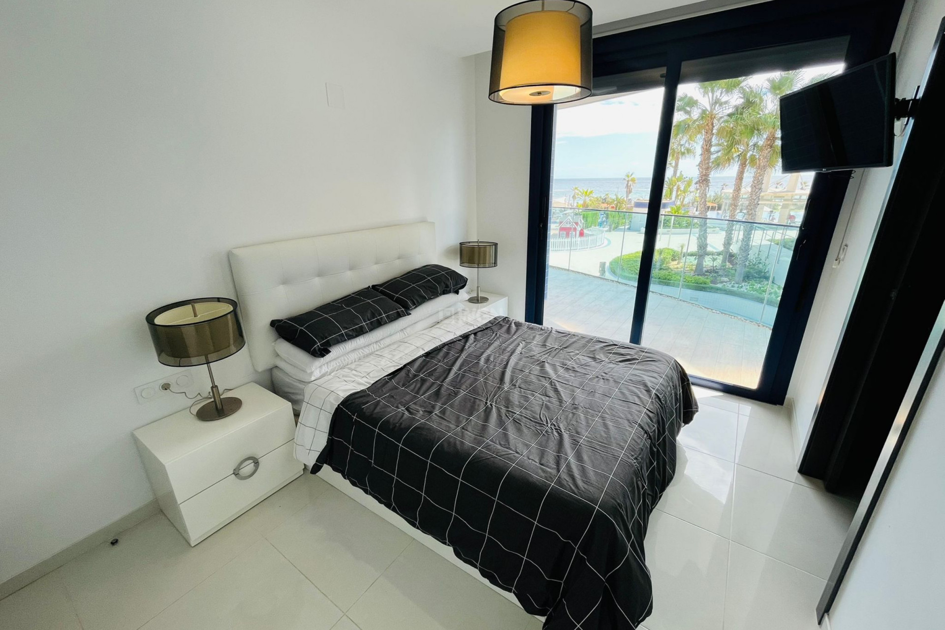 Resale - Apartment / flat - Punta Prima - Costa Blanca
