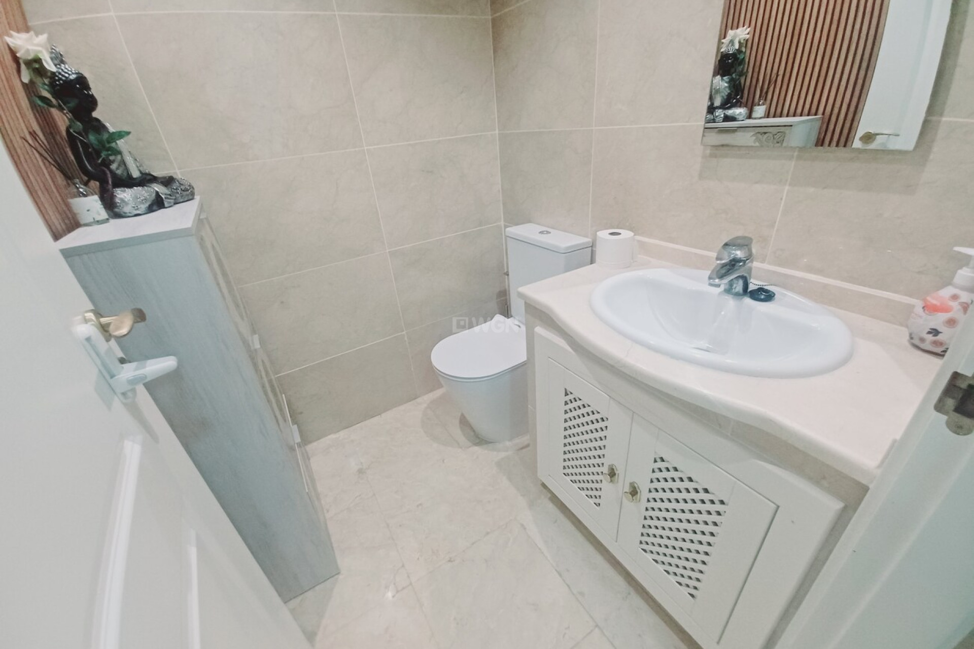 Resale - Apartment / flat - Roda - Inland