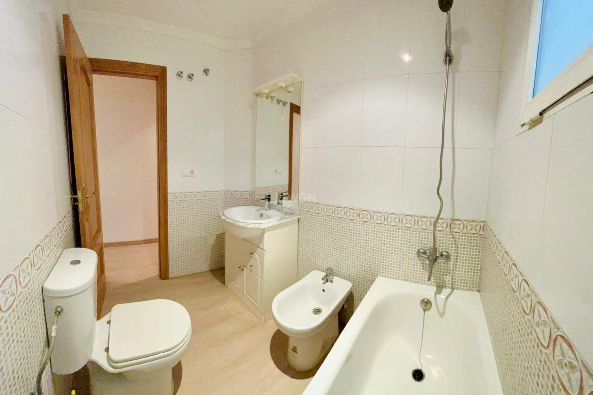 Resale - Apartment / flat - San Isidro - Inland