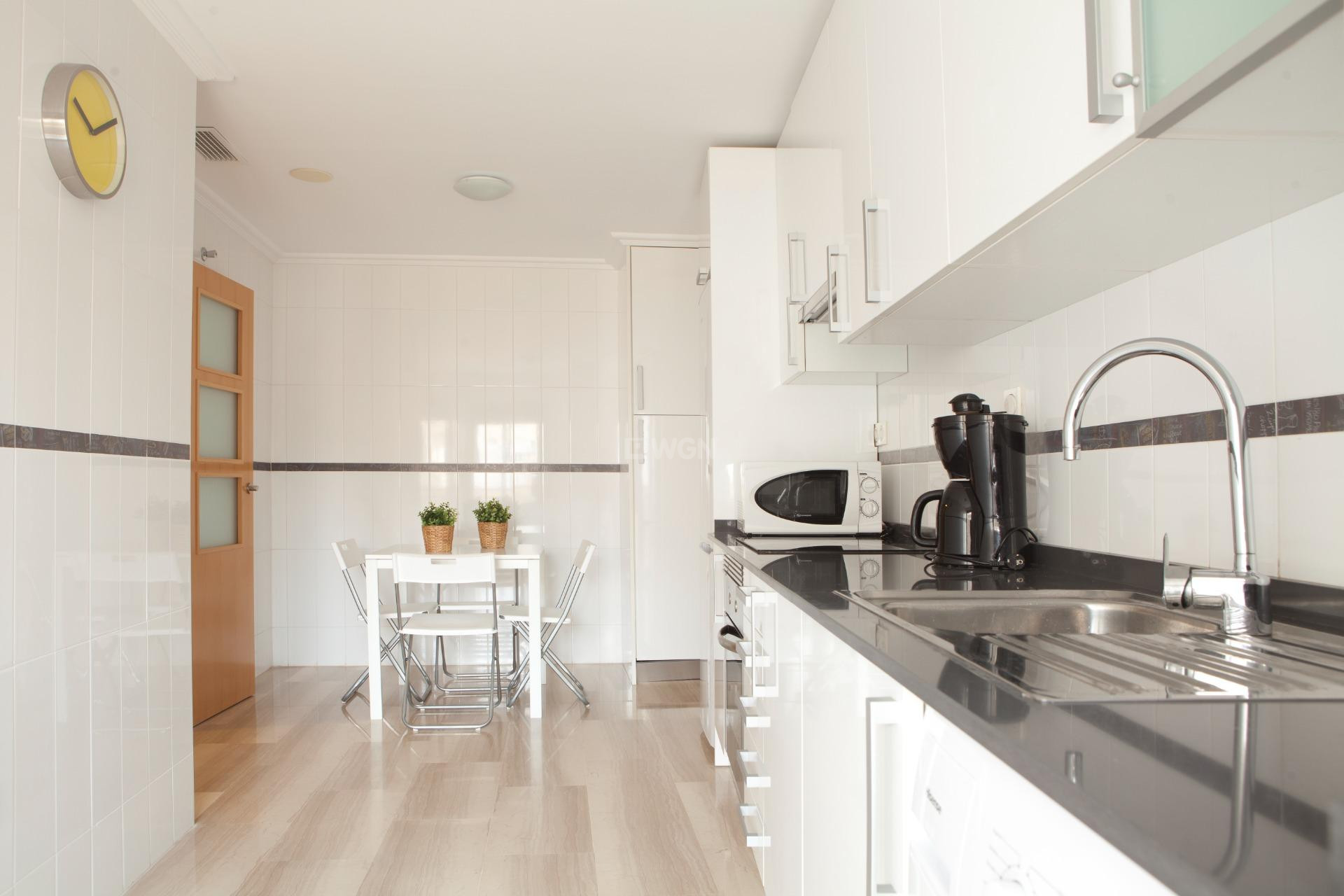 Resale - Apartment / flat - Santa Pola - Centro