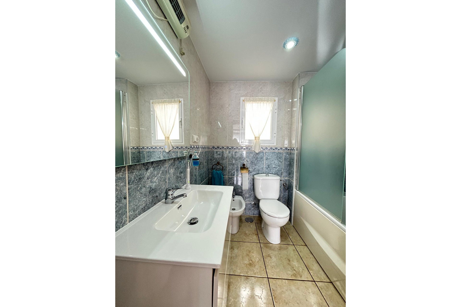 Resale - Apartment / flat - Santa Pola - Costa Blanca