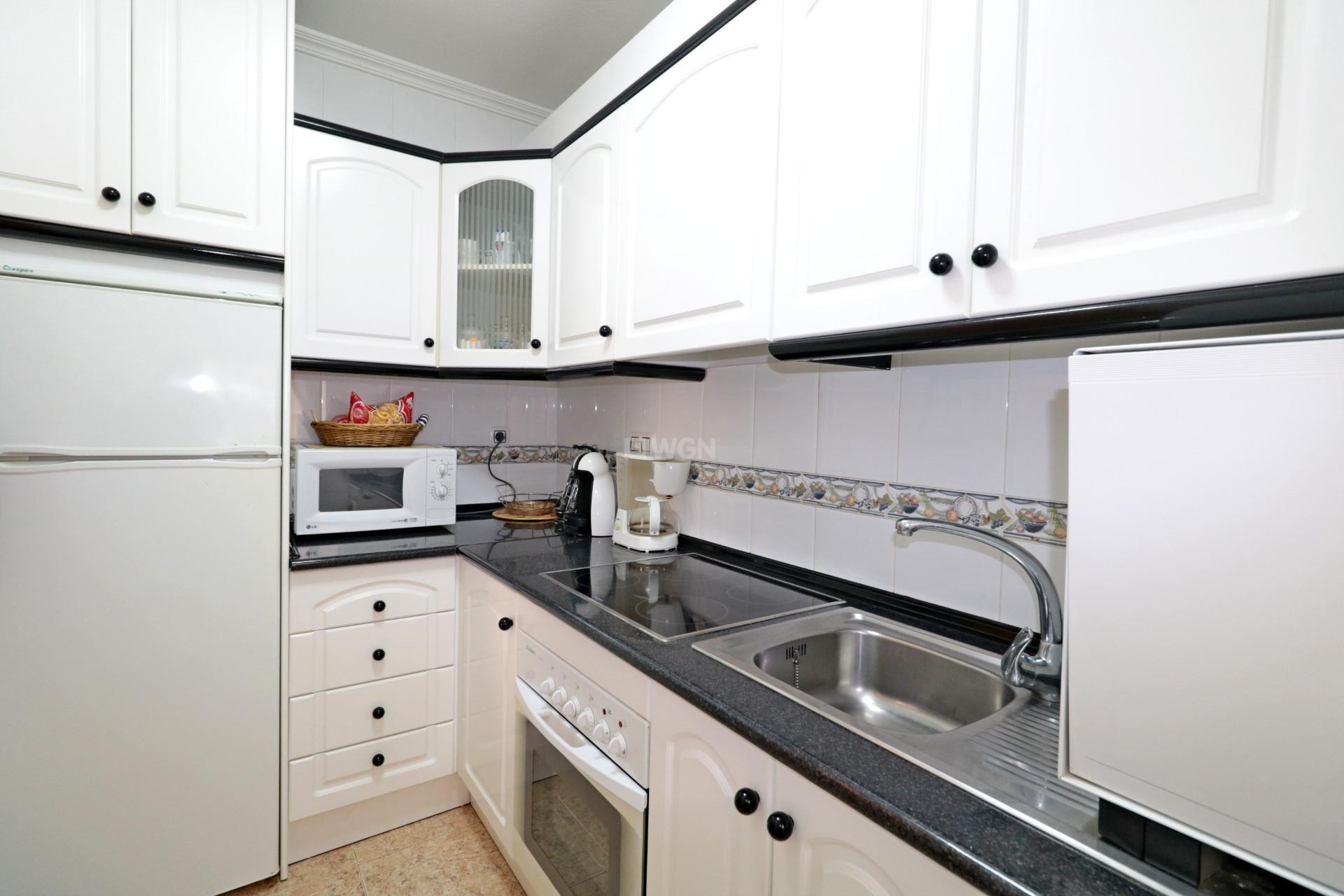 Resale - Apartment / flat - Torrevieja - Acequion