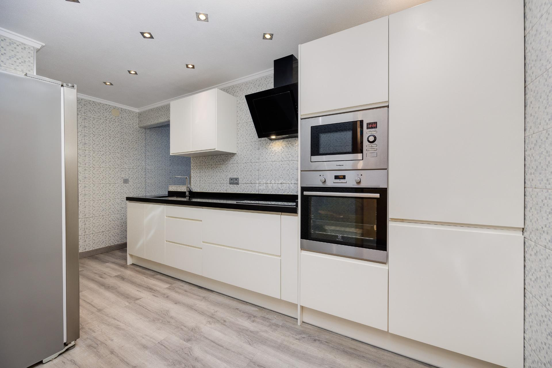 Resale - Apartment / flat - Torrevieja - Acequion