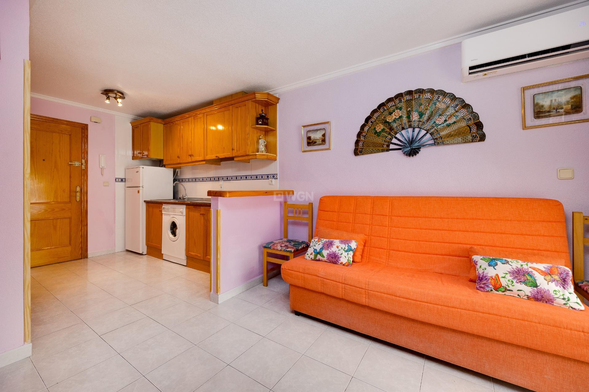 Resale - Apartment / flat - Torrevieja - Acequion