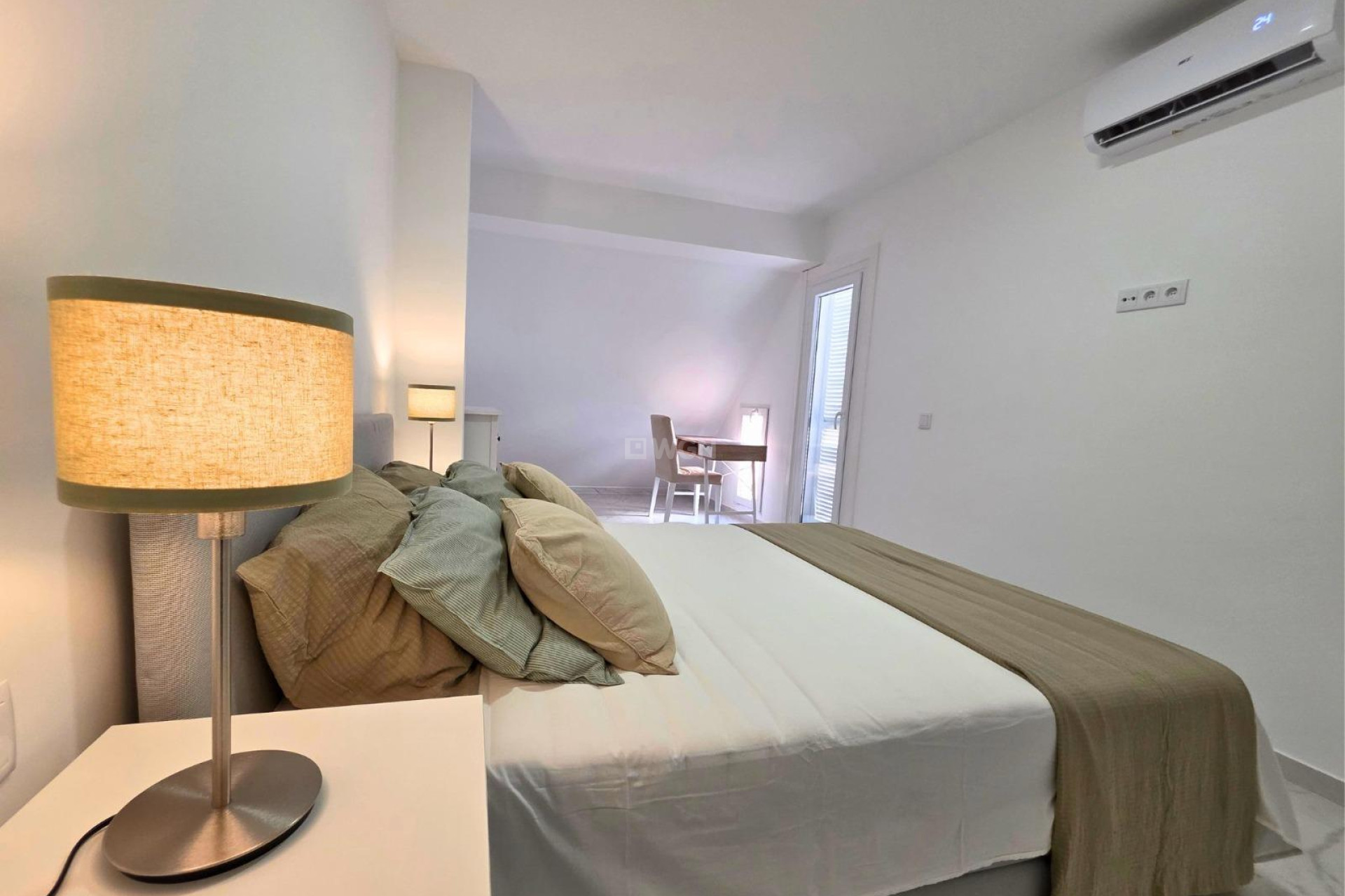 Resale - Apartment / flat - Torrevieja - Acequion