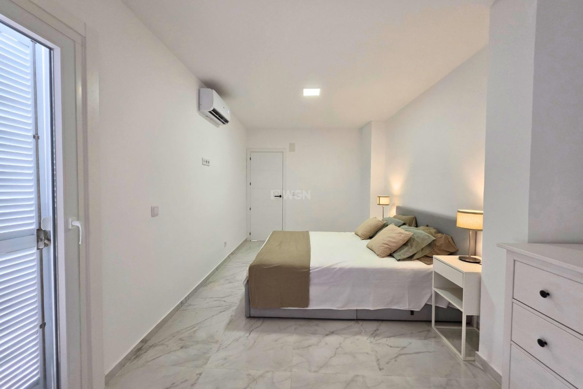 Resale - Apartment / flat - Torrevieja - Acequion