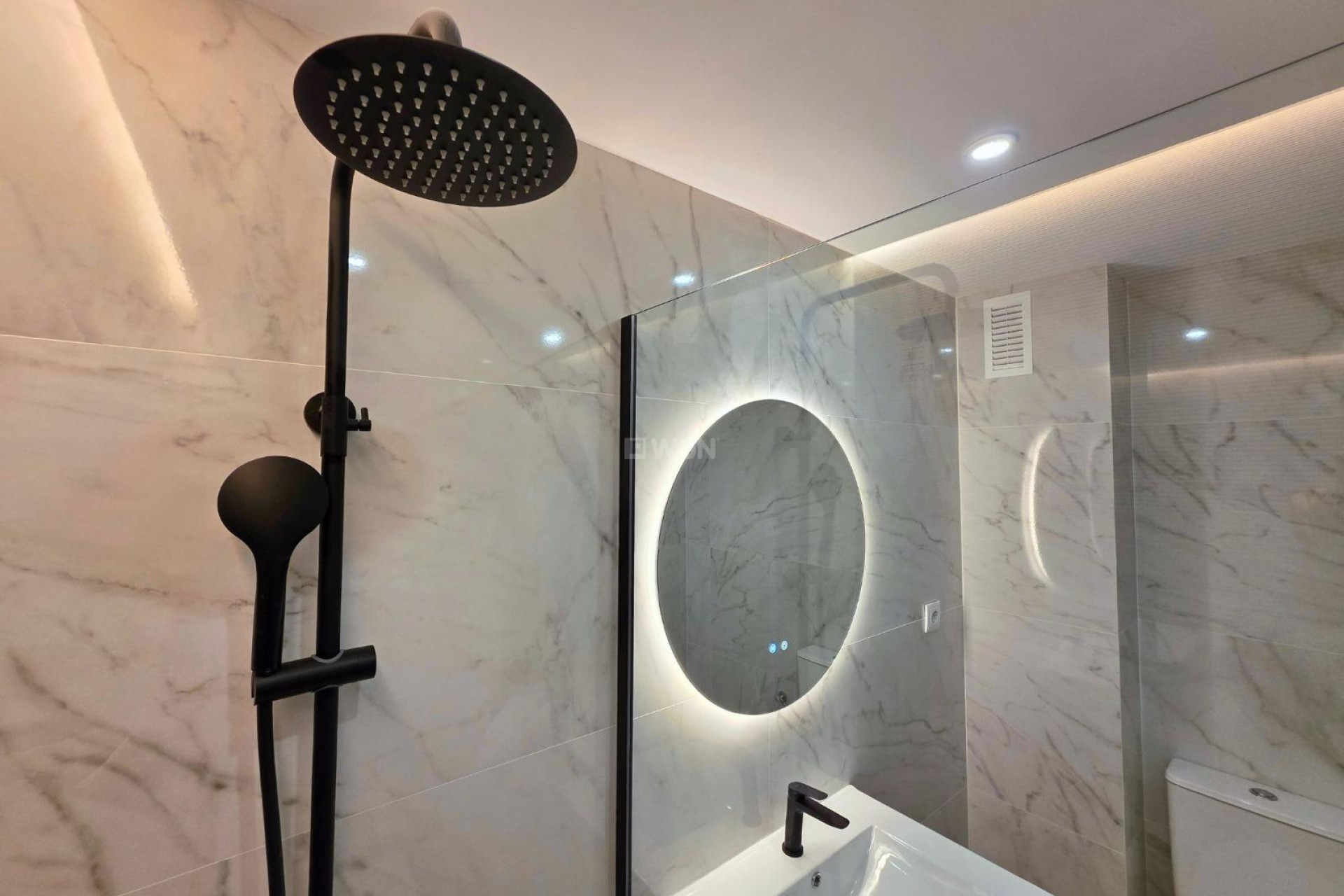 Resale - Apartment / flat - Torrevieja - Acequion