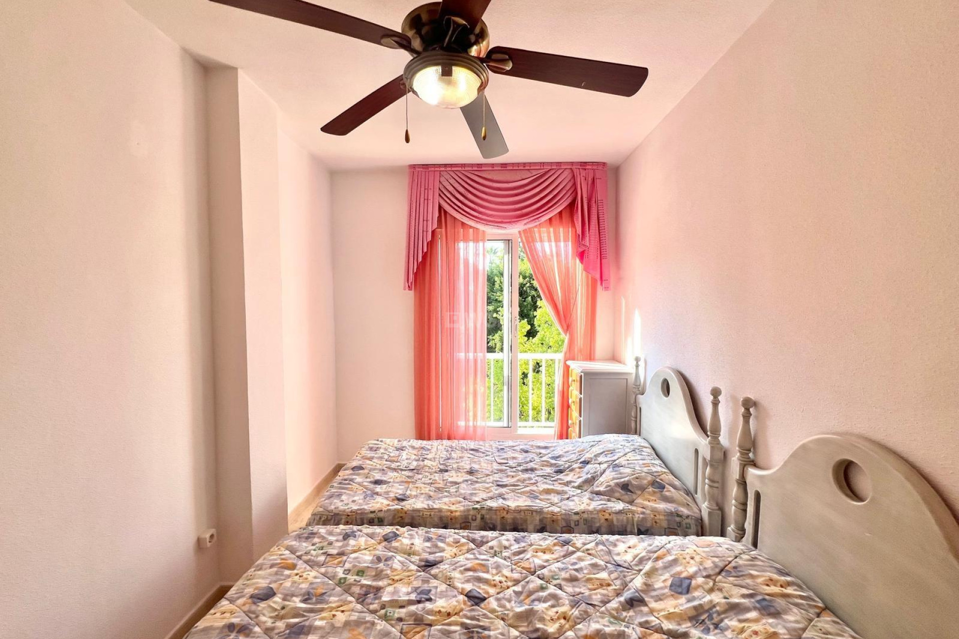 Resale - Apartment / flat - Torrevieja - Acequion