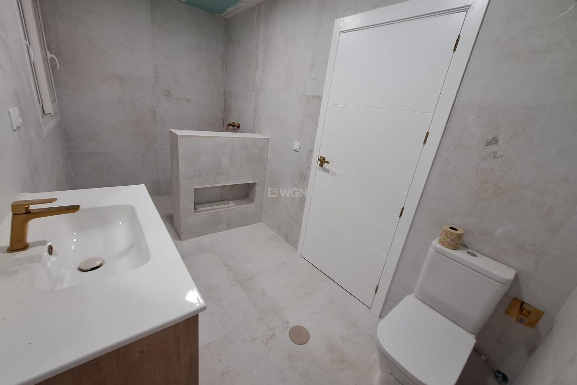 Resale - Apartment / flat - Torrevieja - Acequion