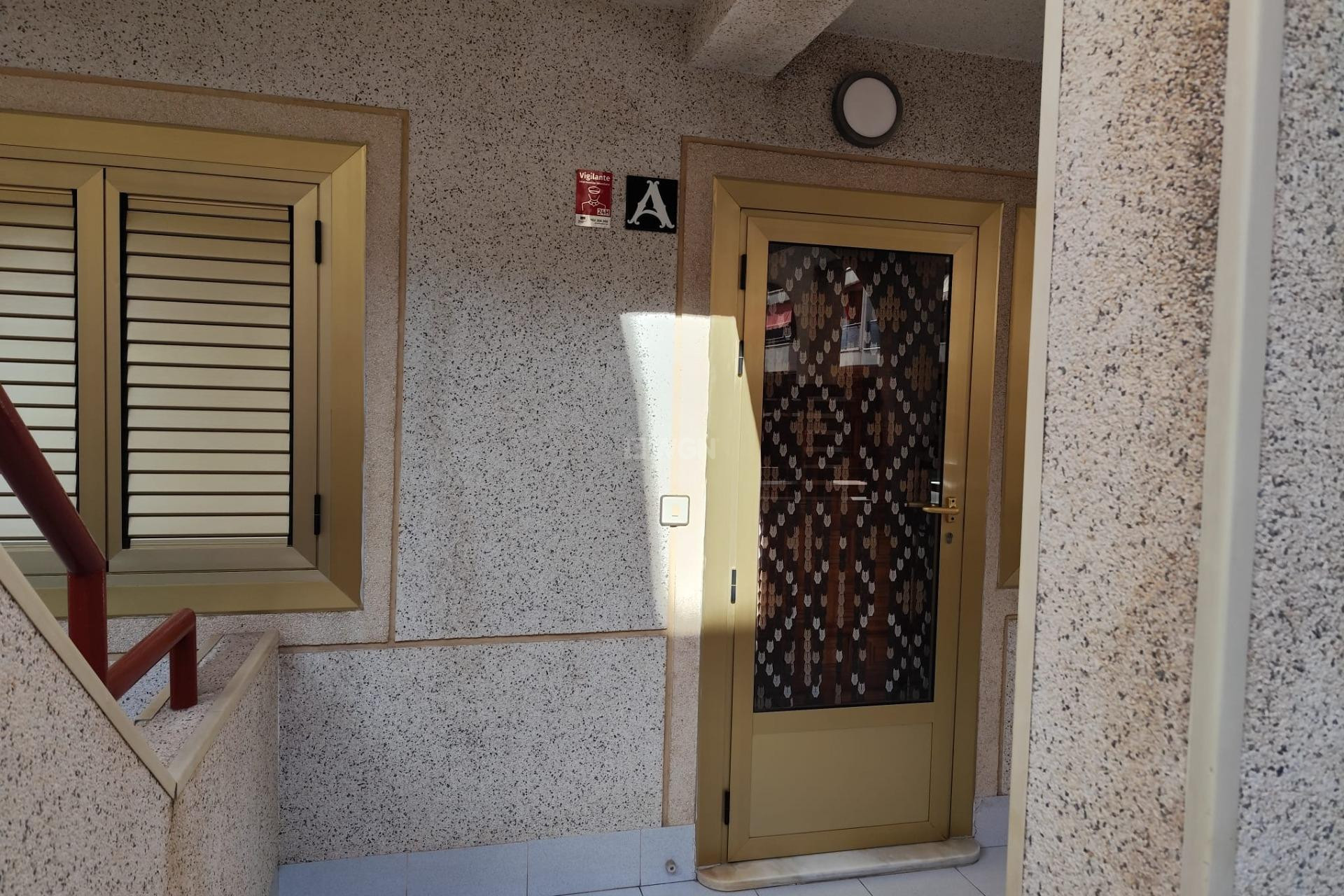 Resale - Apartment / flat - Torrevieja - Acequion