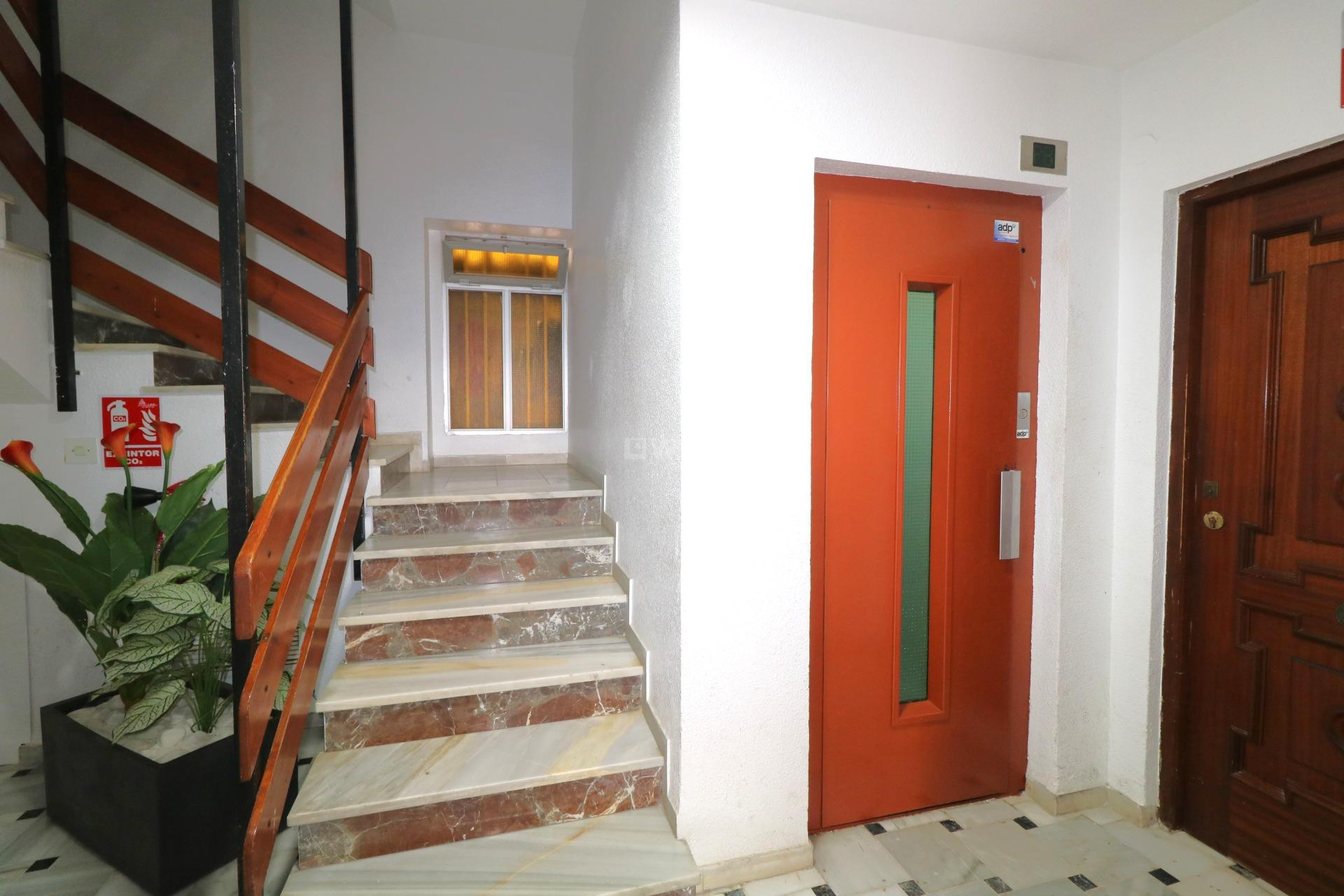 Resale - Apartment / flat - Torrevieja - Acequion