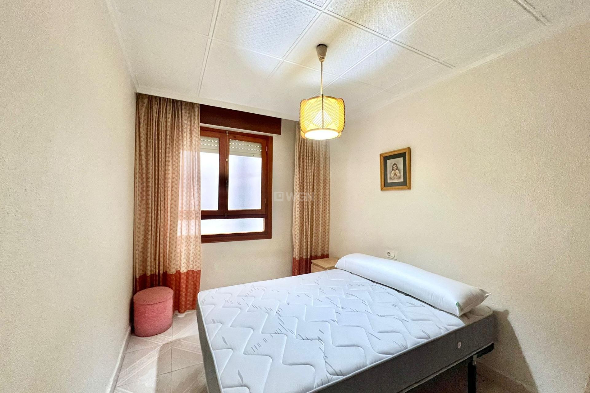 Resale - Apartment / flat - Torrevieja - Acequion