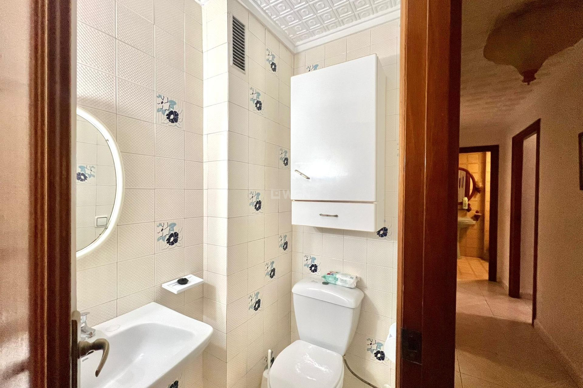 Resale - Apartment / flat - Torrevieja - Acequion