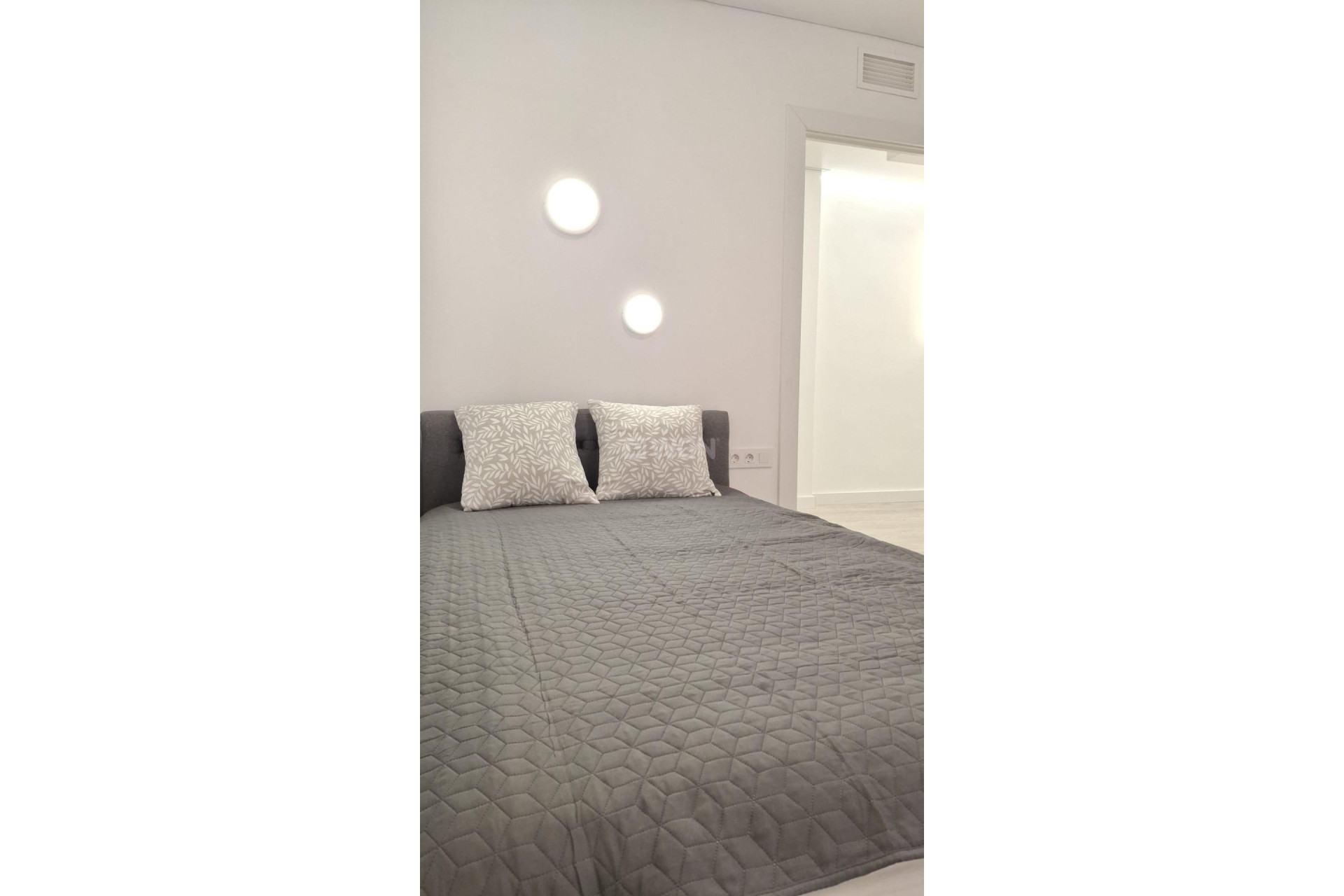 Resale - Apartment / flat - Torrevieja - Acequion