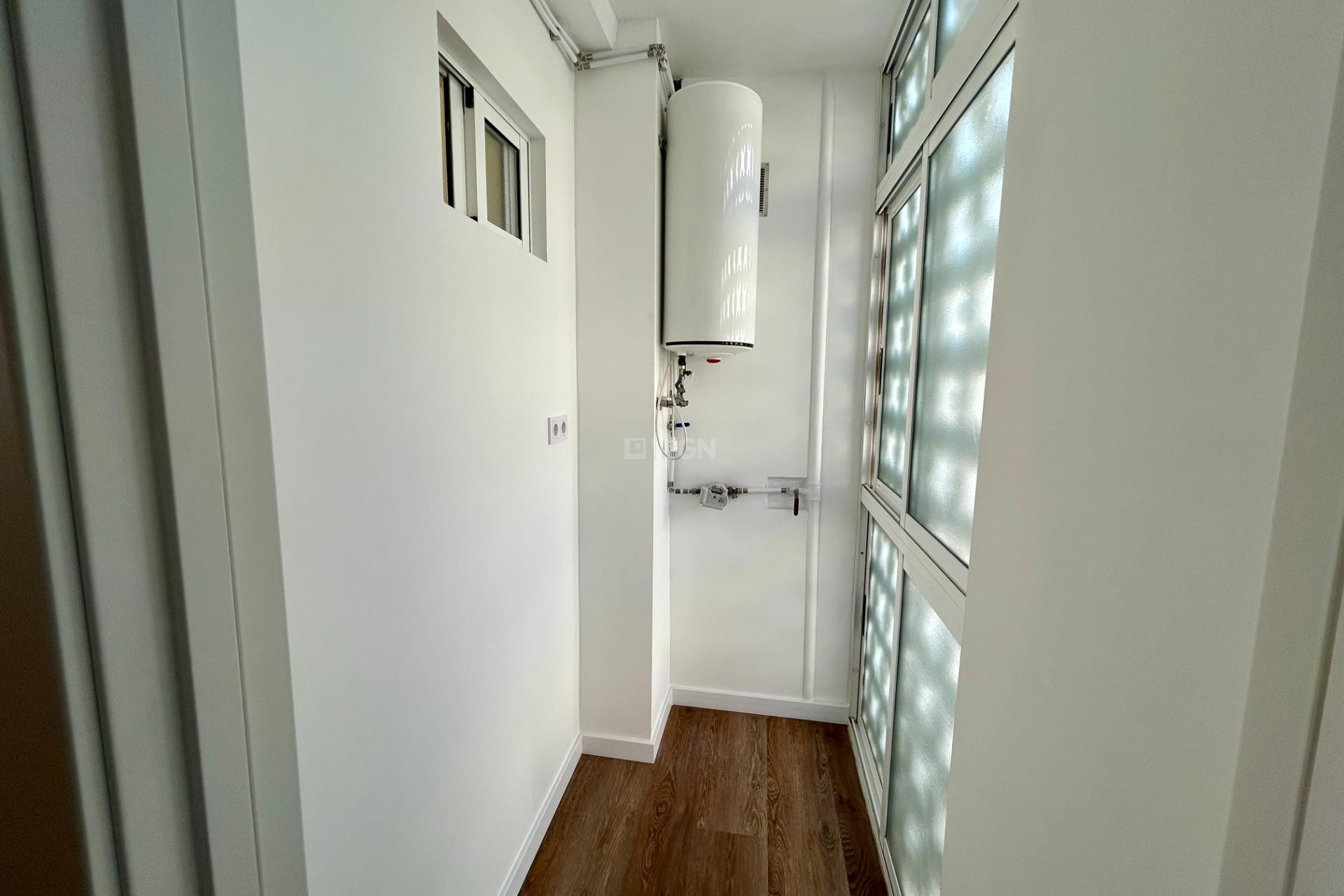 Resale - Apartment / flat - Torrevieja - Acequion