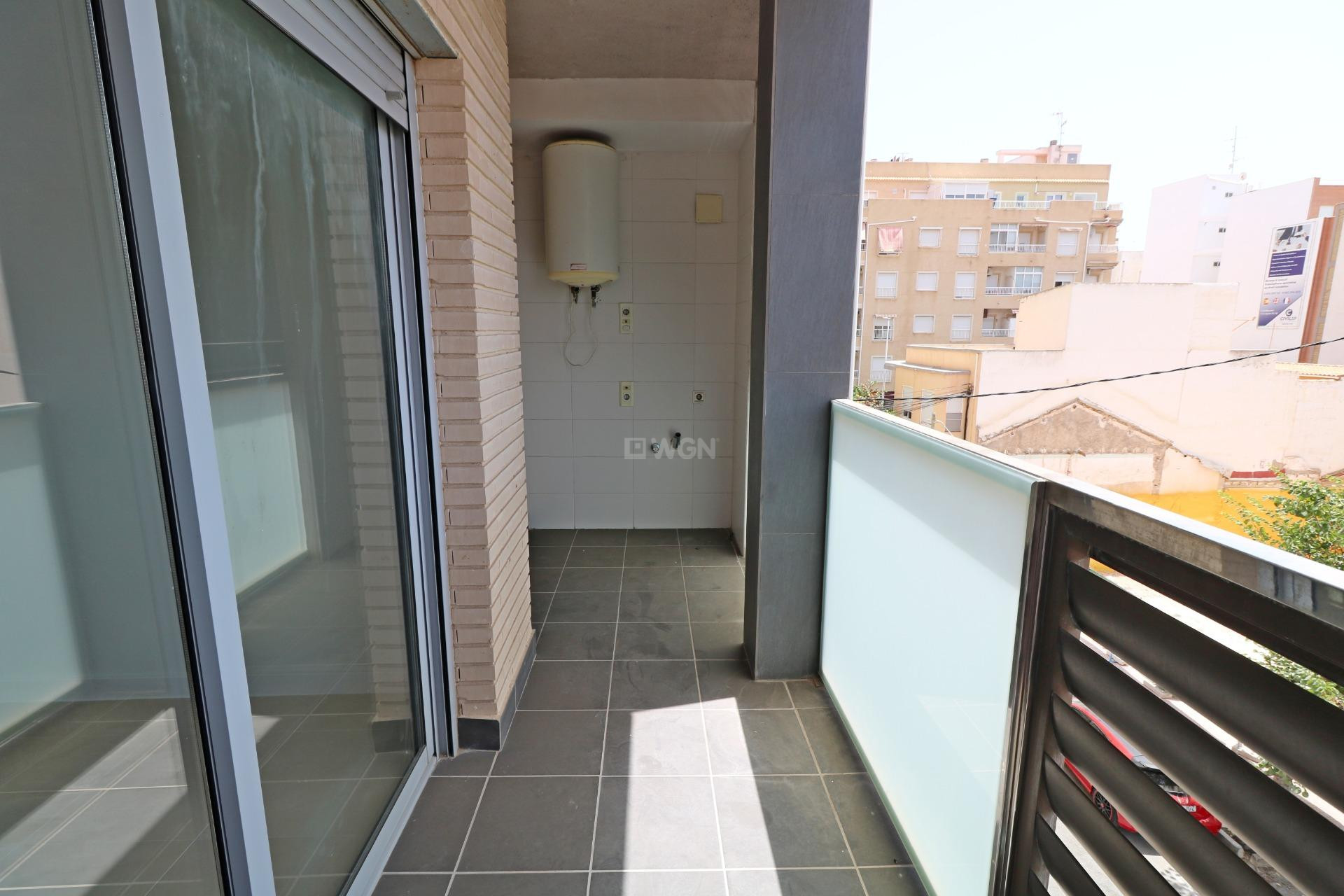 Resale - Apartment / flat - Torrevieja - Acequion