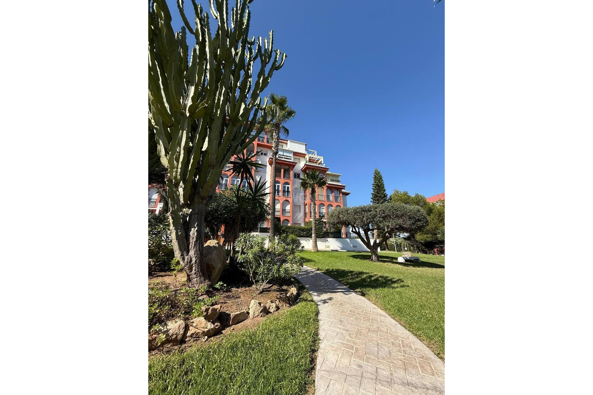 Resale - Apartment / flat - Torrevieja - Aguas Nuevas 2