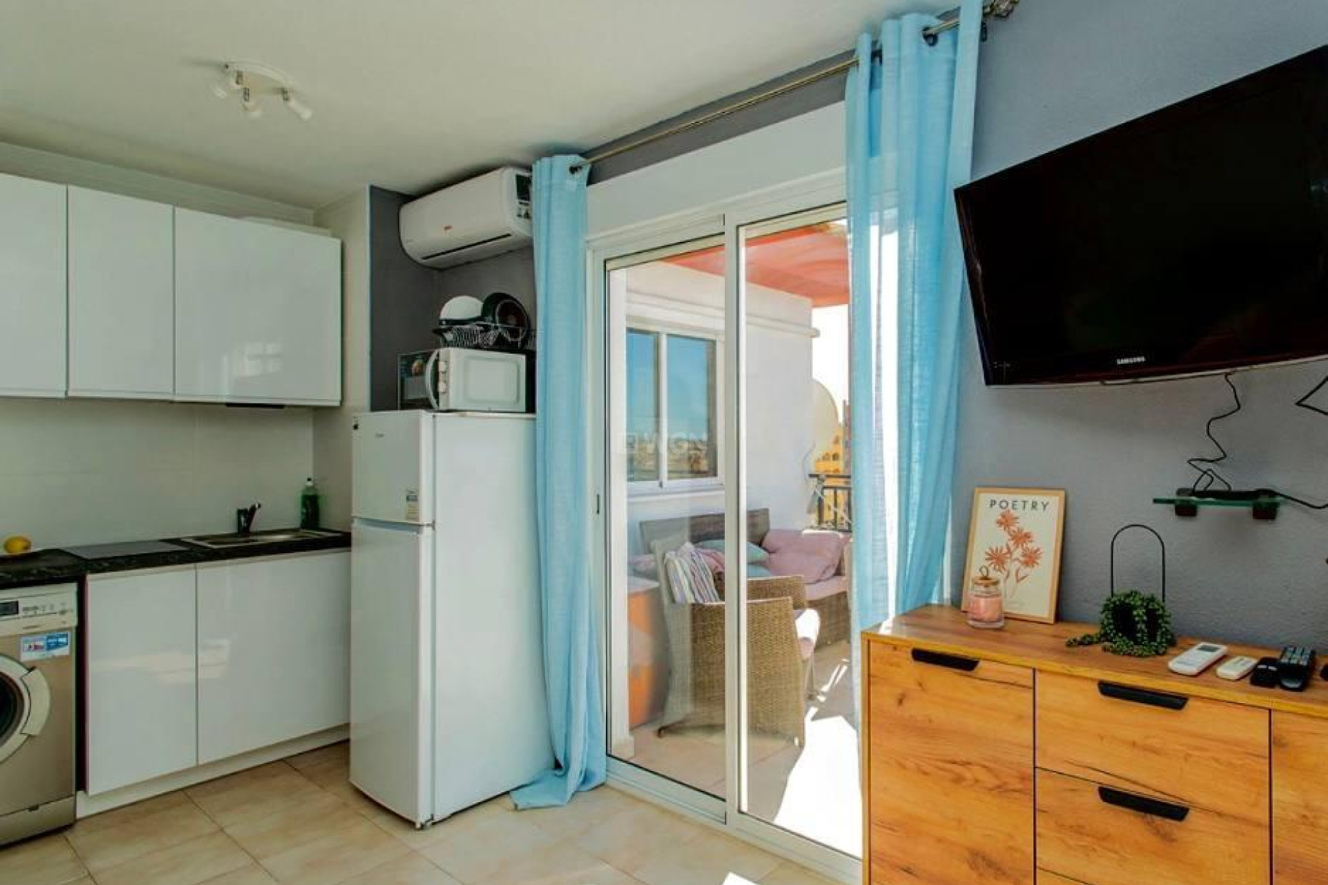 Resale - Apartment / flat - Torrevieja - Aguas Nuevas 2