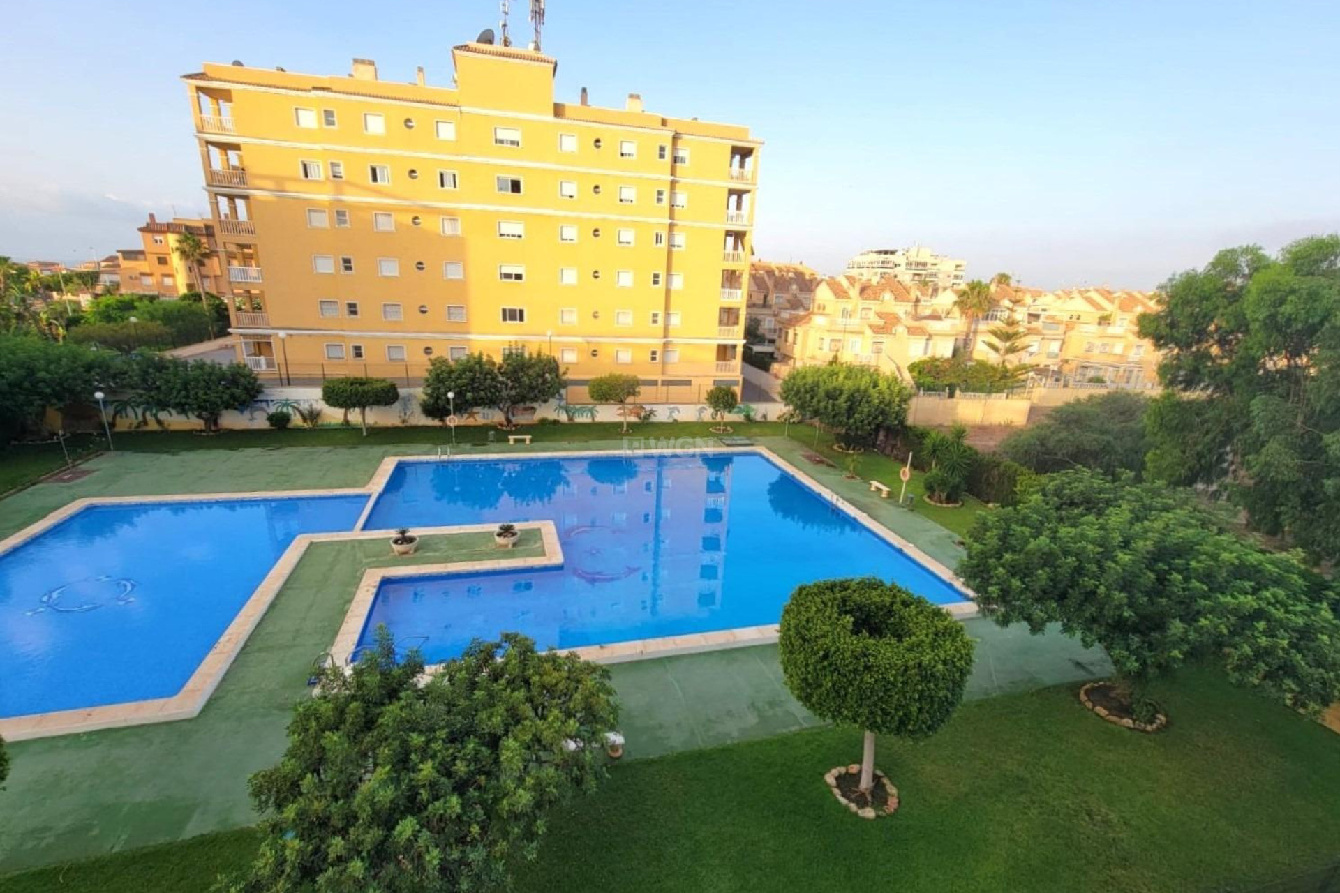 Resale - Apartment / flat - Torrevieja - aguas nuevas