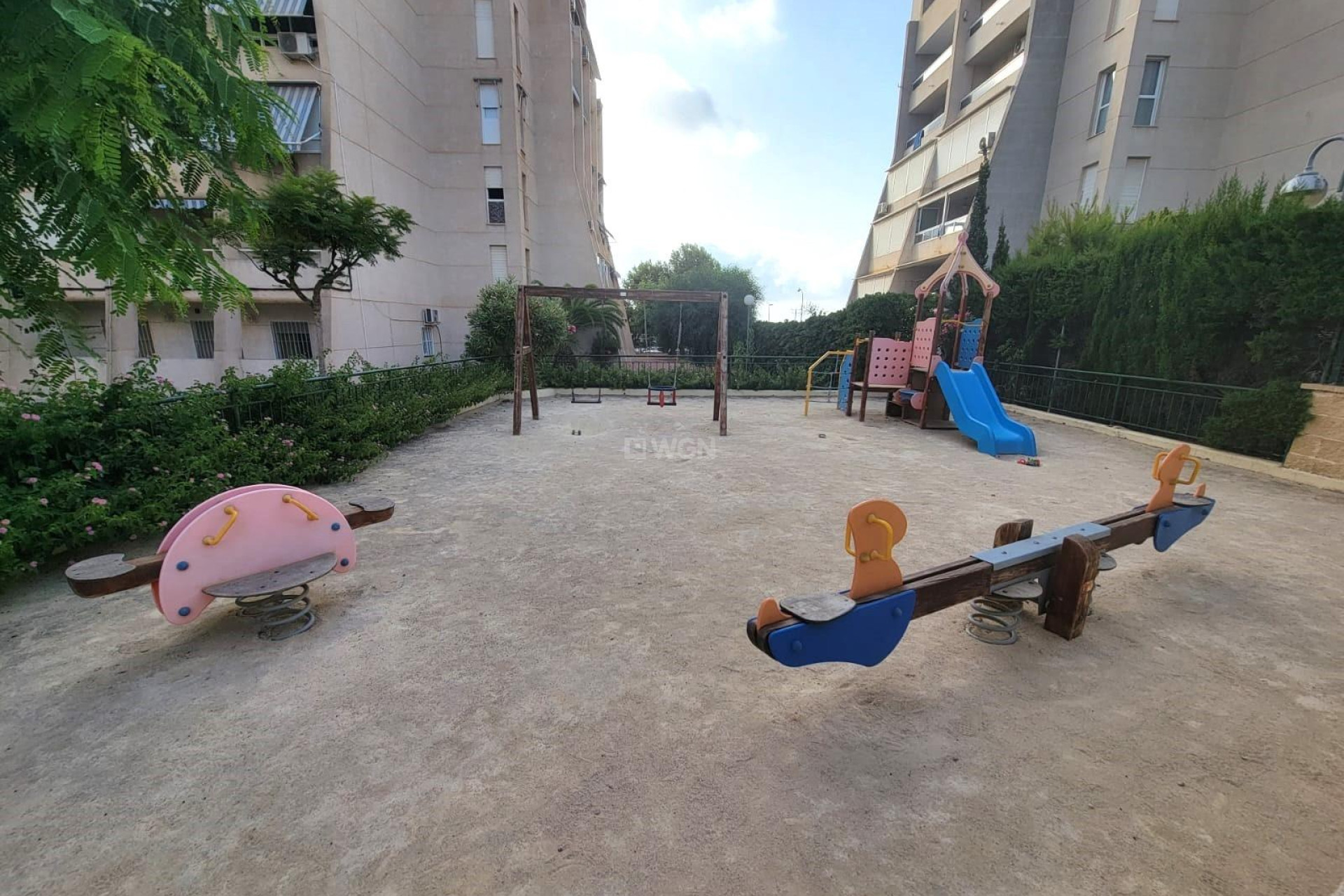 Resale - Apartment / flat - Torrevieja - aguas nuevas