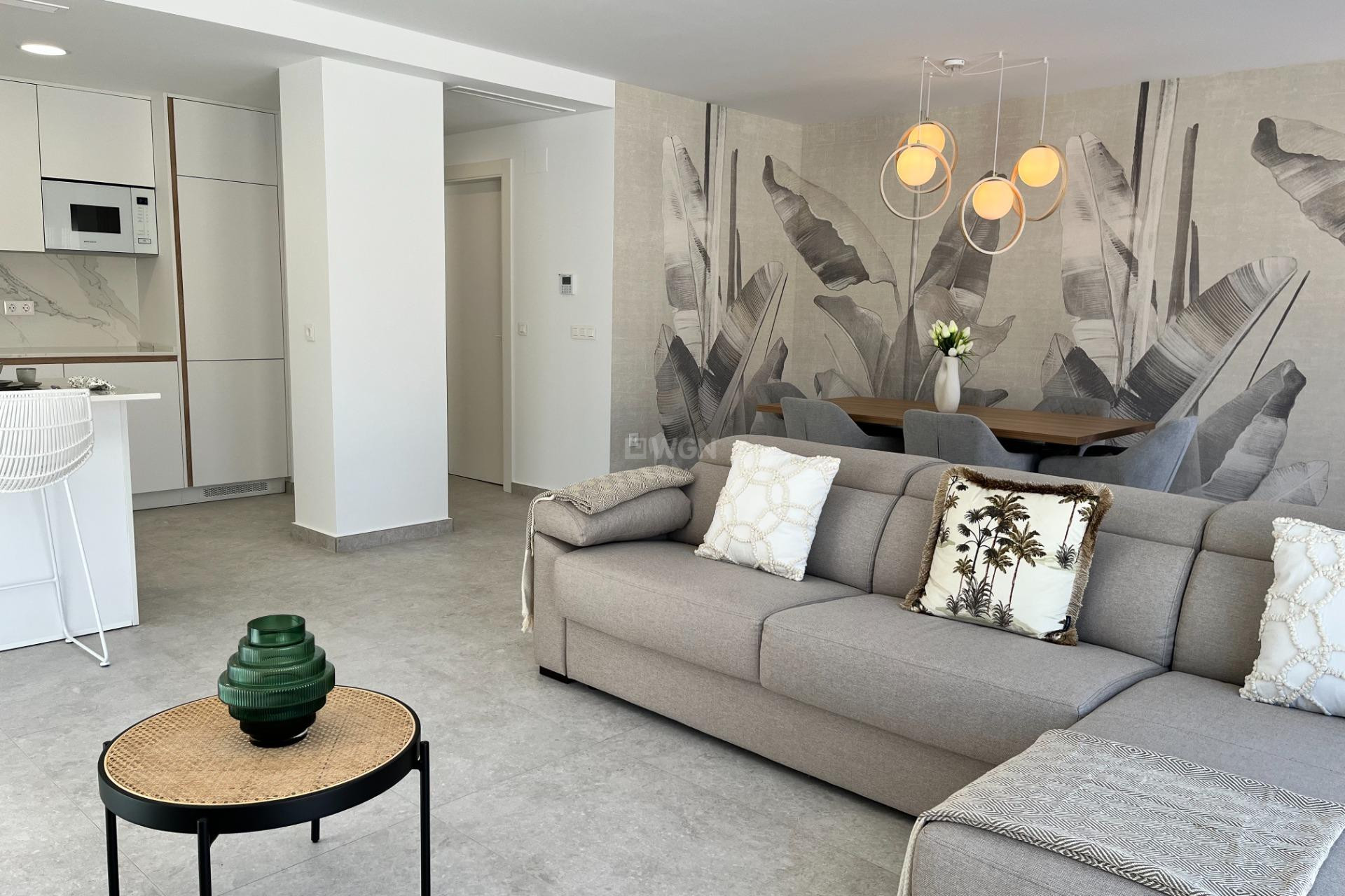 Resale - Apartment / flat - Torrevieja - aguas nuevas