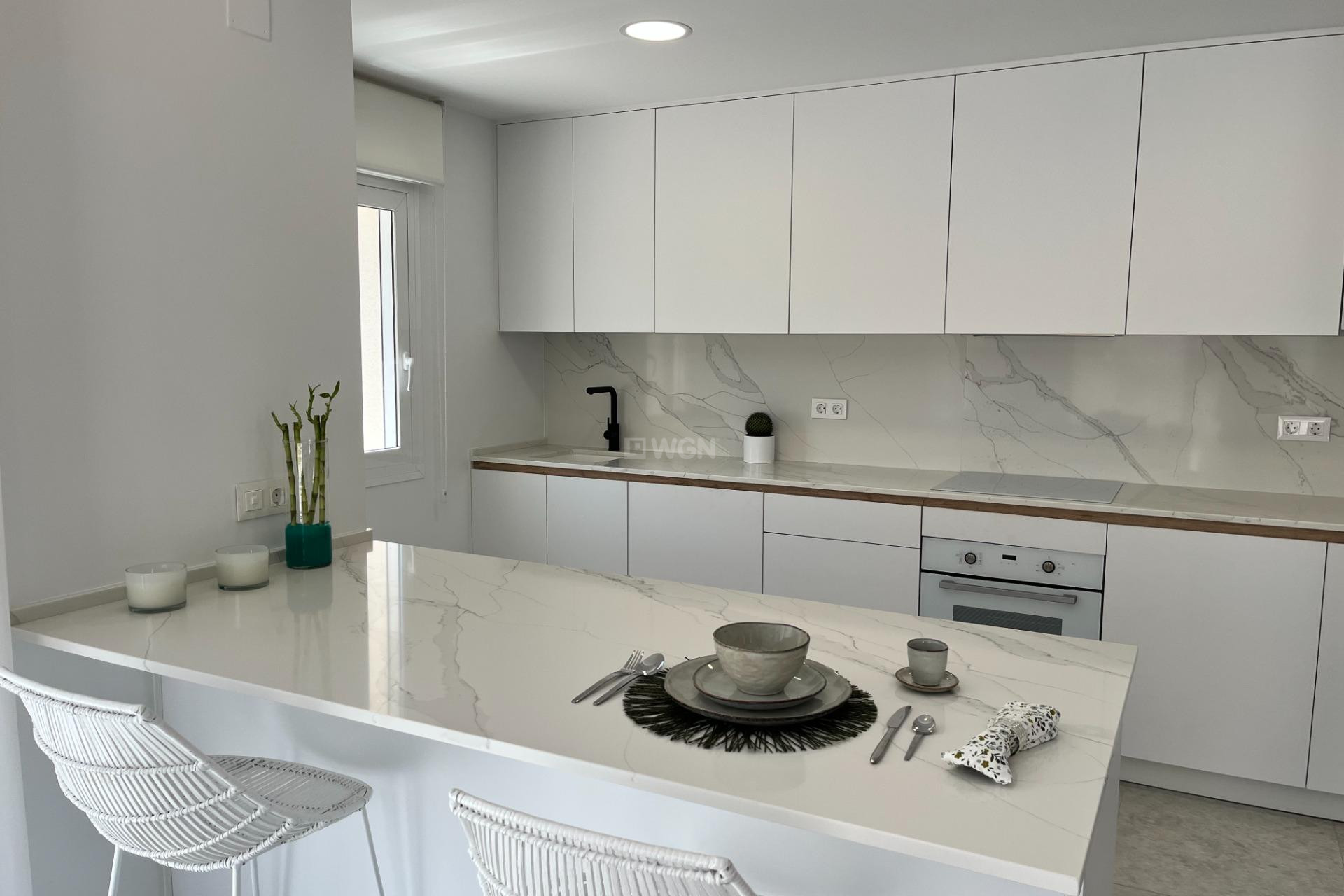 Resale - Apartment / flat - Torrevieja - aguas nuevas