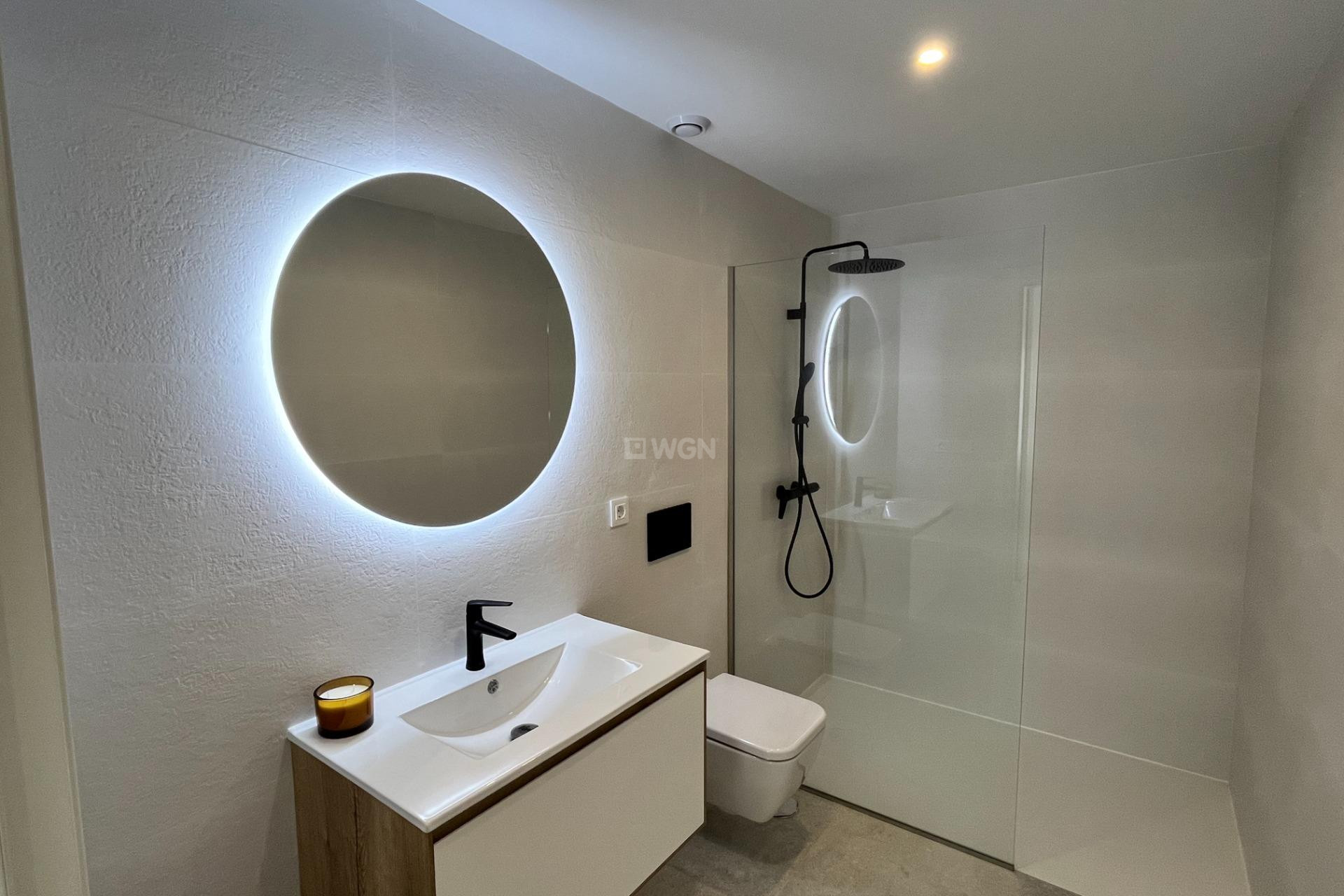 Resale - Apartment / flat - Torrevieja - aguas nuevas