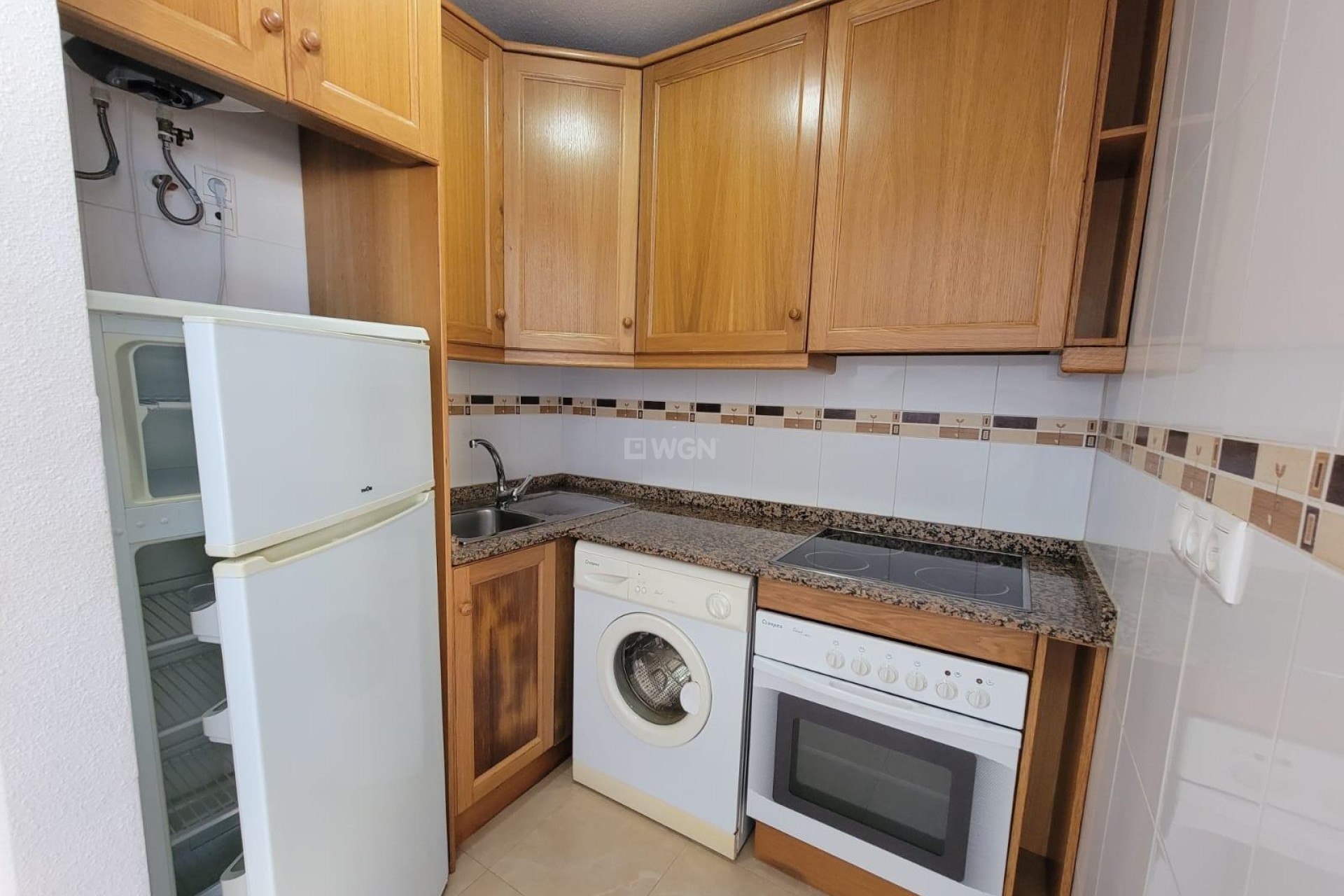 Resale - Apartment / flat - Torrevieja - aguas nuevas