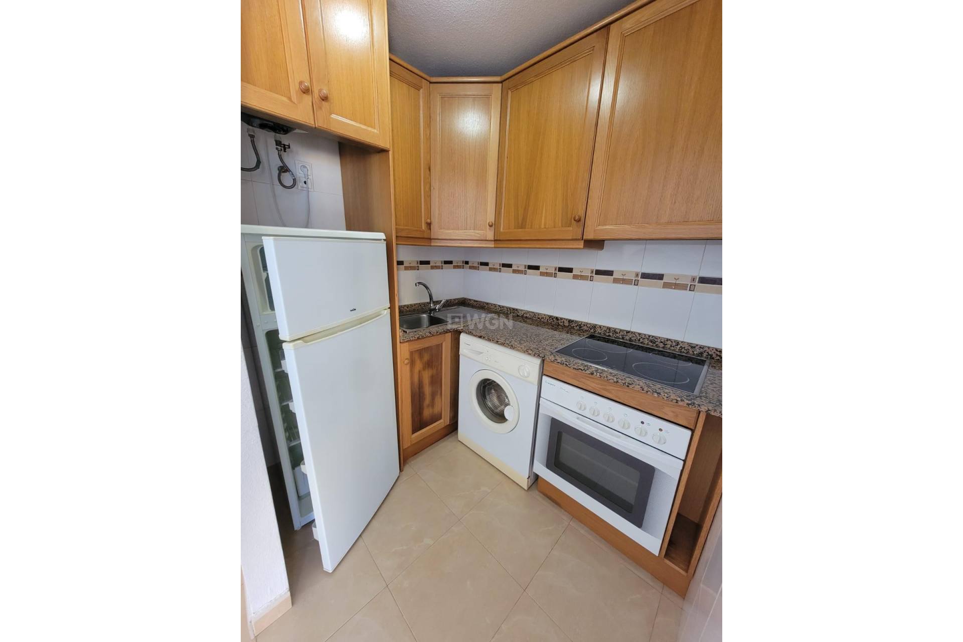Resale - Apartment / flat - Torrevieja - aguas nuevas
