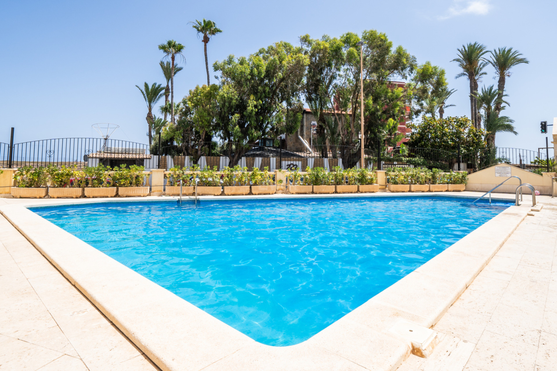 Resale - Apartment / flat - Torrevieja - aguas nuevas