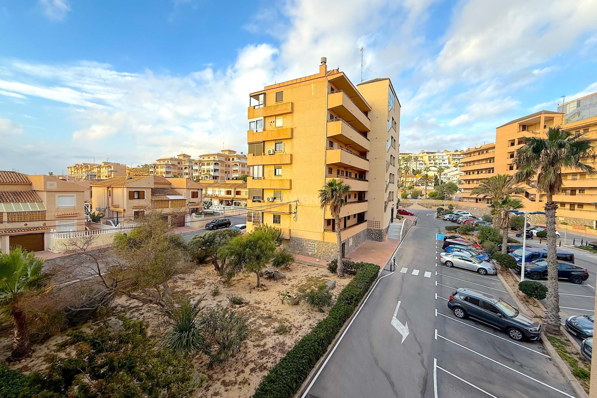 Resale - Apartment / flat - Torrevieja - Cabo Cervera