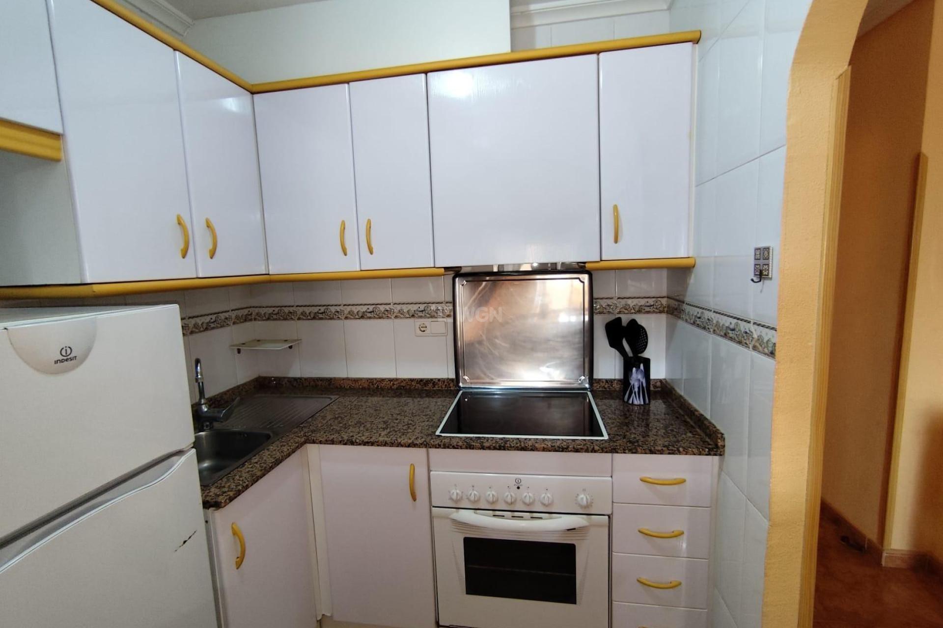 Resale - Apartment / flat - Torrevieja - Calas Blanca