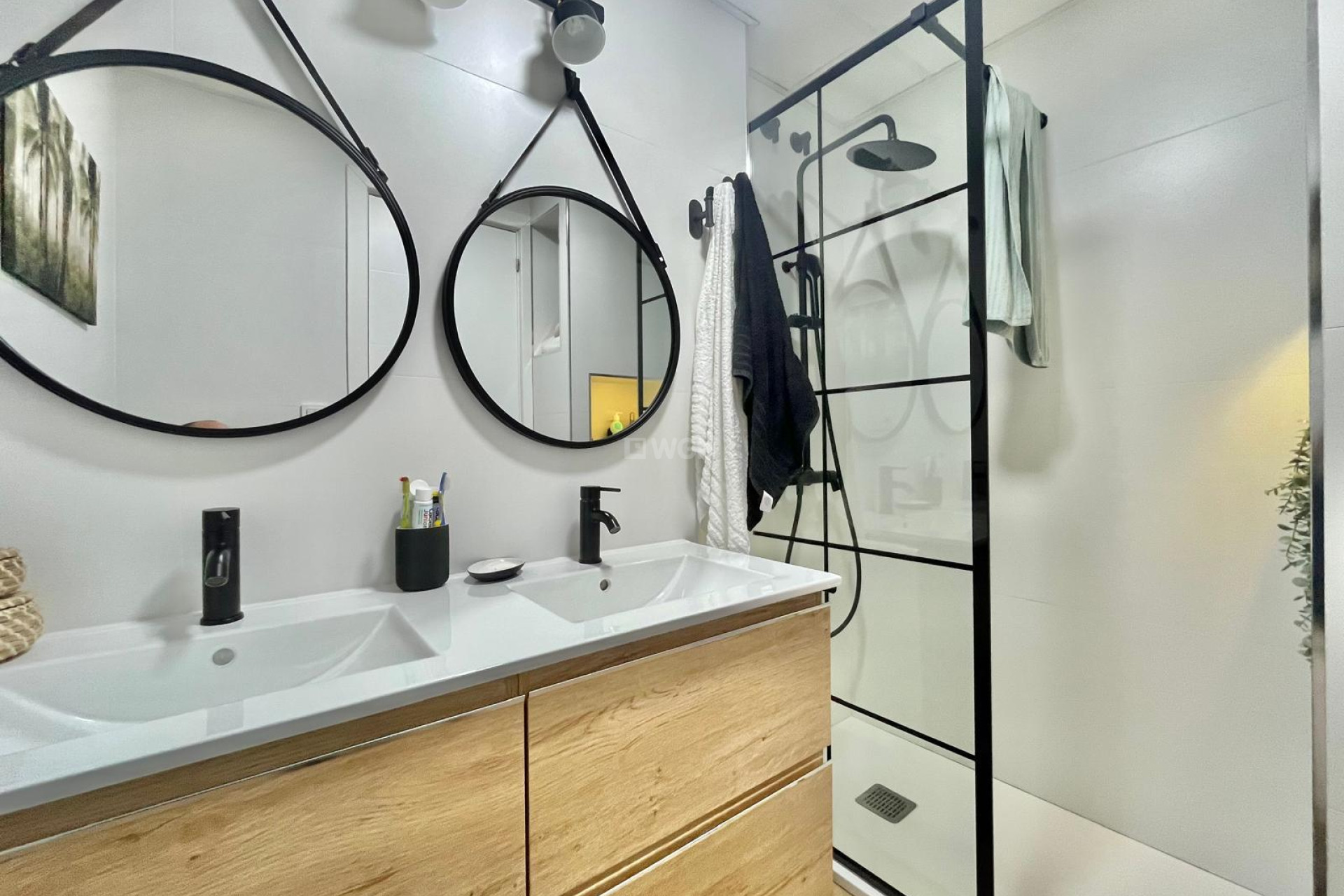 Resale - Apartment / flat - Torrevieja - Calas Blanca