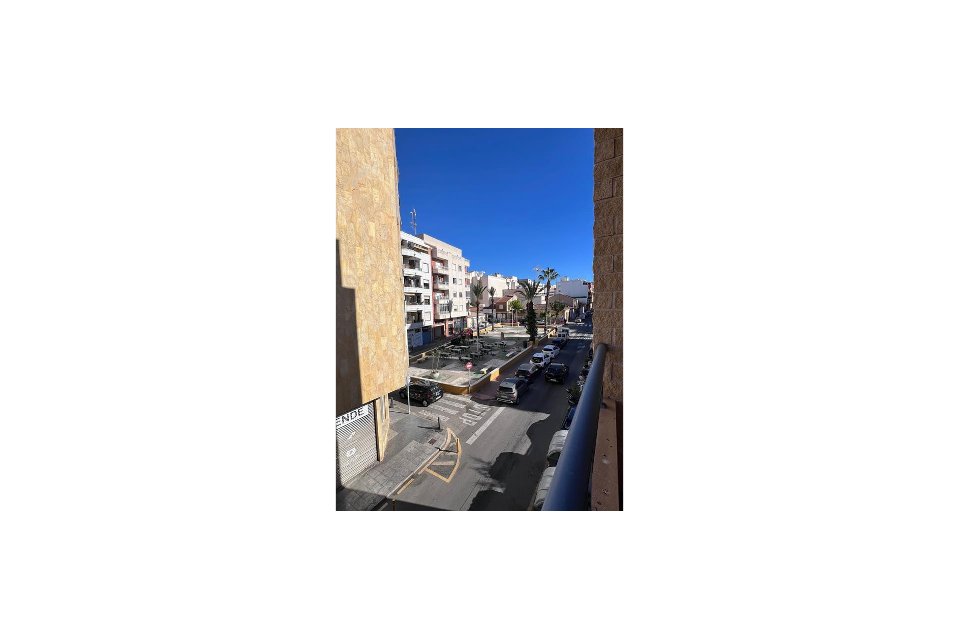 Resale - Apartment / flat - Torrevieja - CENTRO CASCO URBANO