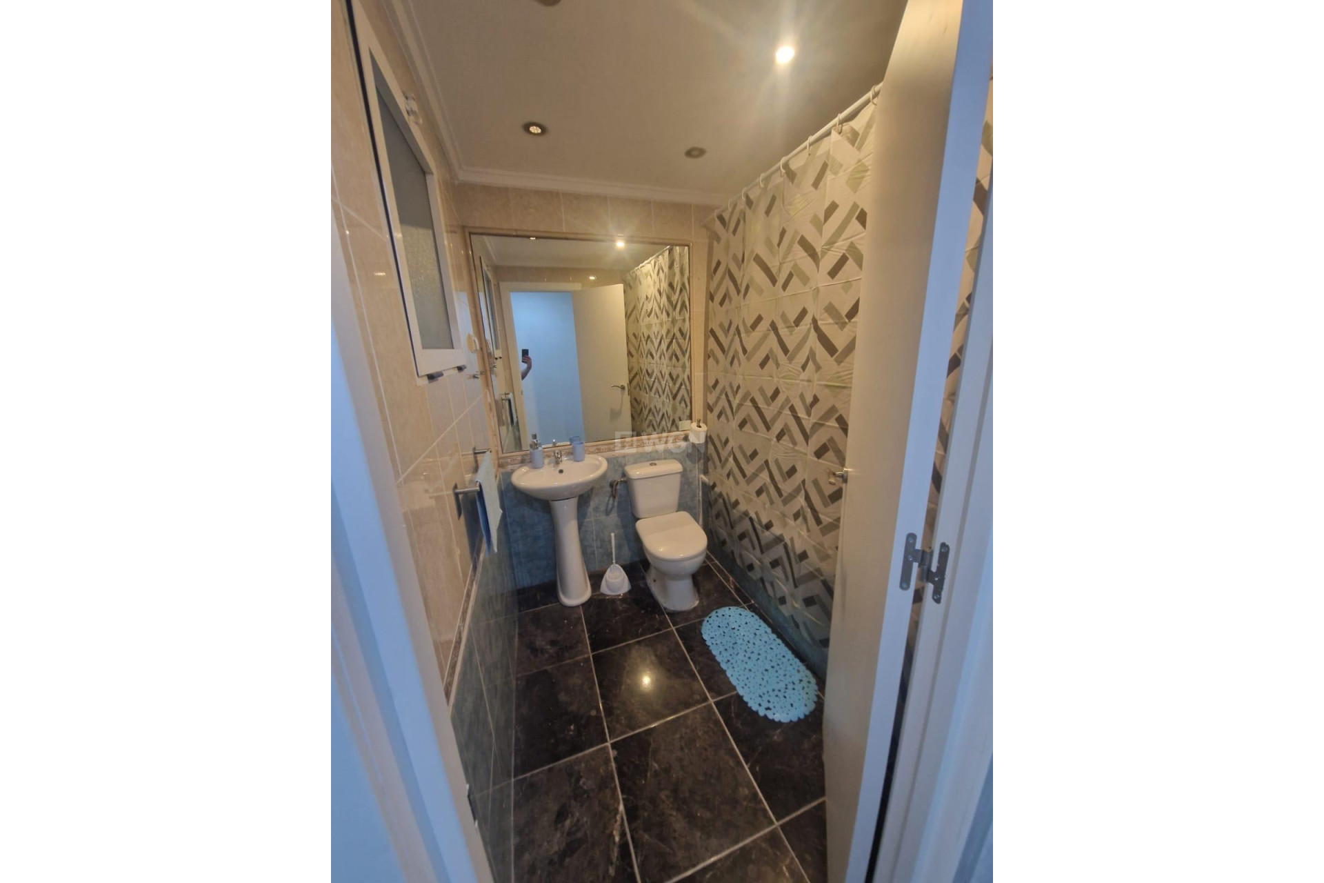 Resale - Apartment / flat - Torrevieja - Centro - Muelle Pesquero