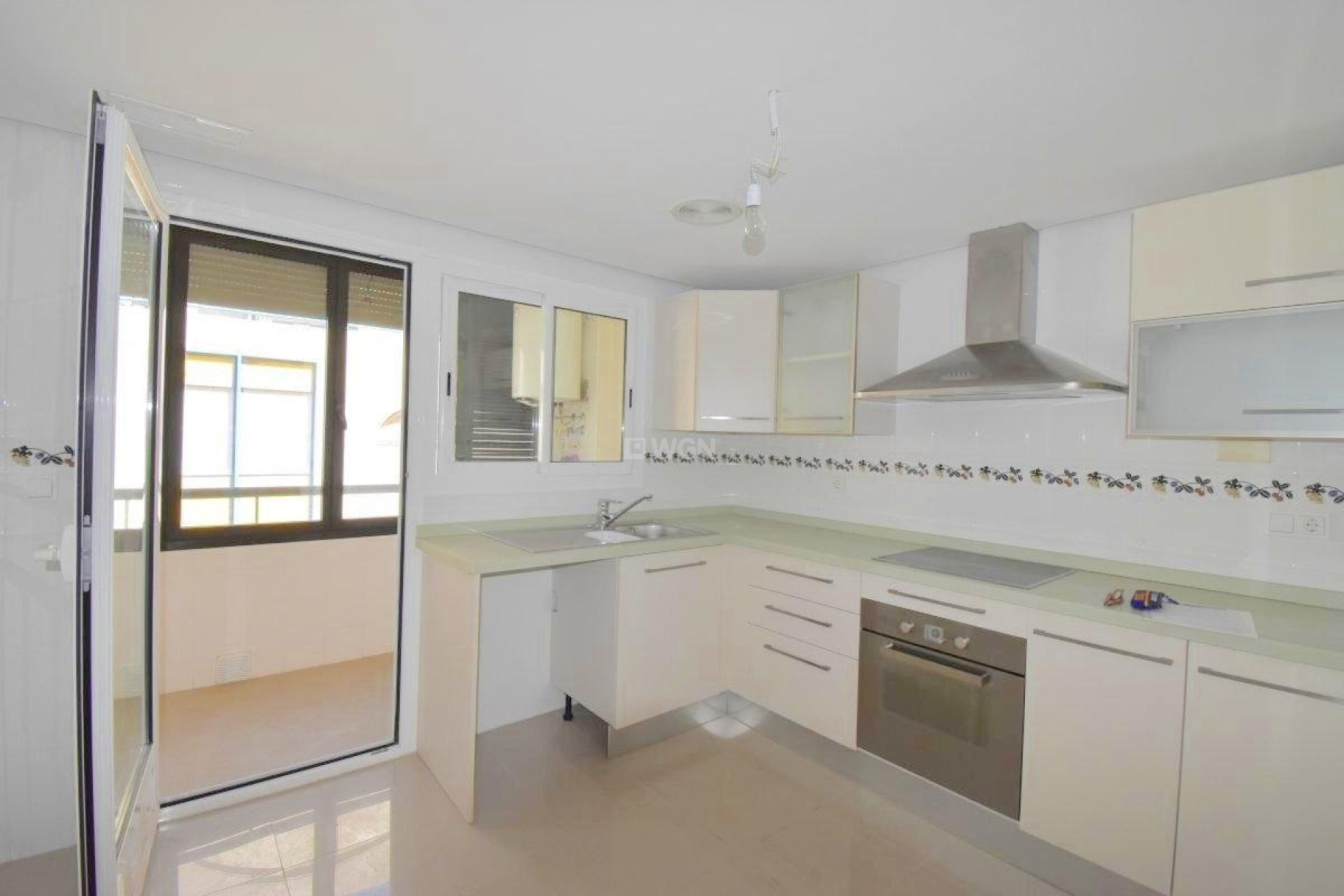 Resale - Apartment / flat - Torrevieja - Centro - Muelle Pesquero