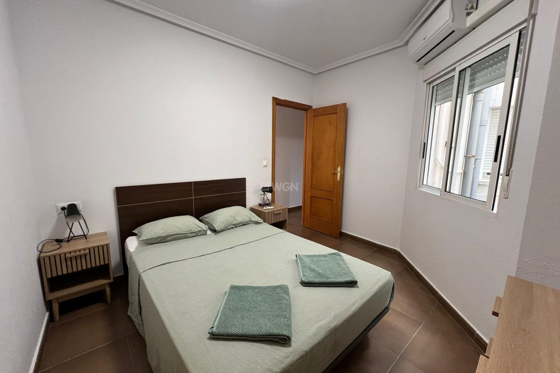 Resale - Apartment / flat - Torrevieja - Centro