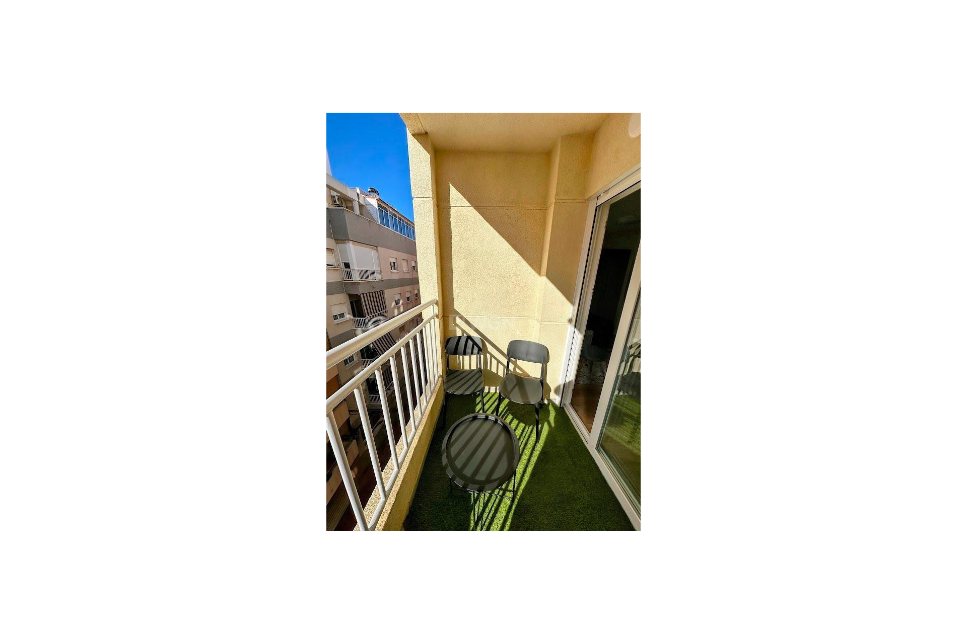 Resale - Apartment / flat - Torrevieja - Centro