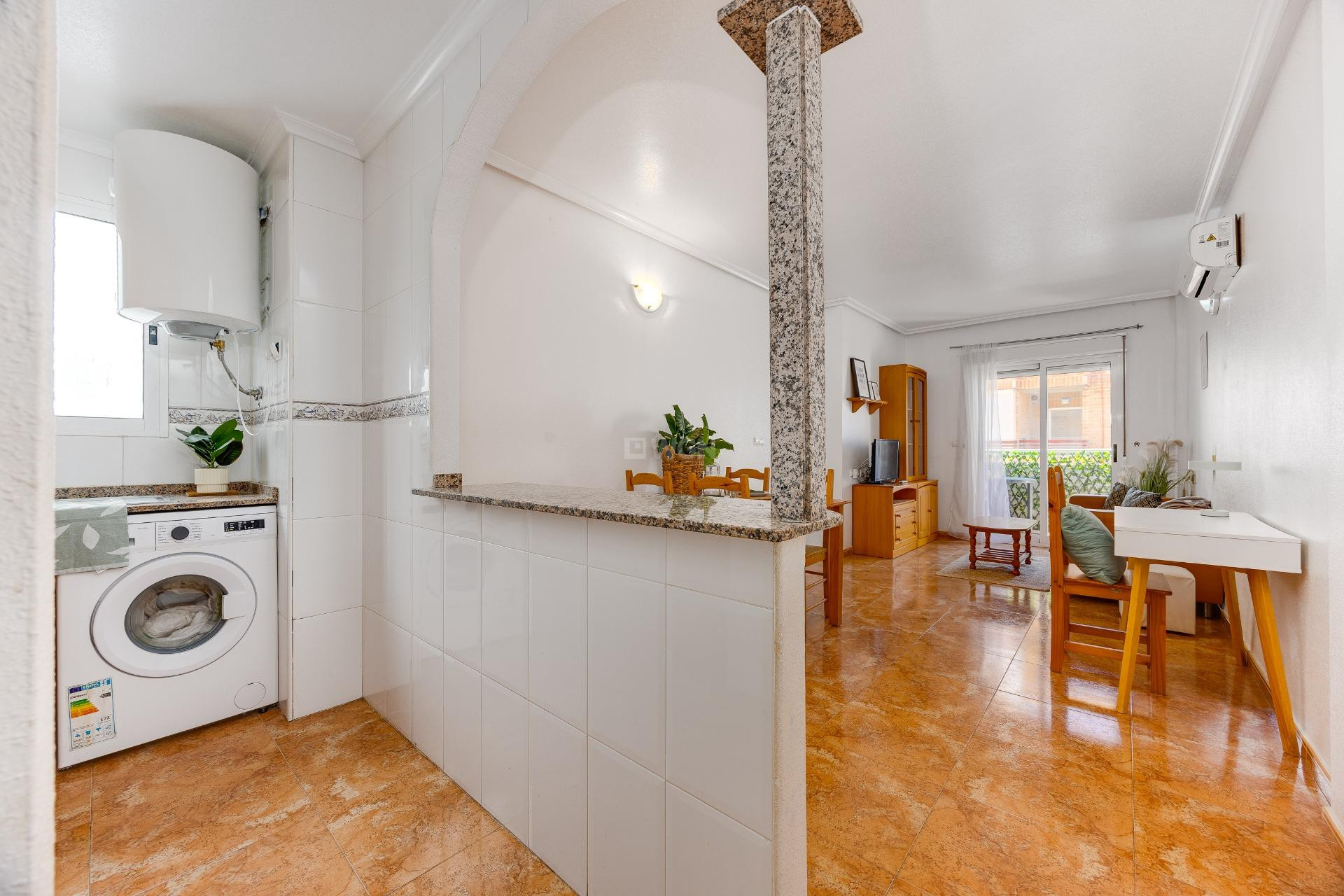 Resale - Apartment / flat - Torrevieja - Centro