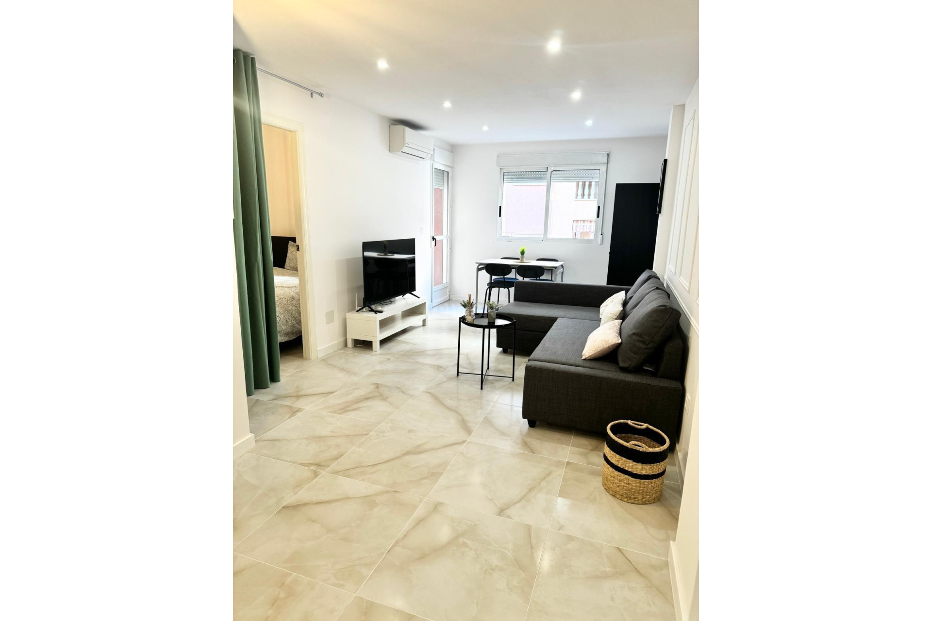 Resale - Apartment / flat - Torrevieja - Centro
