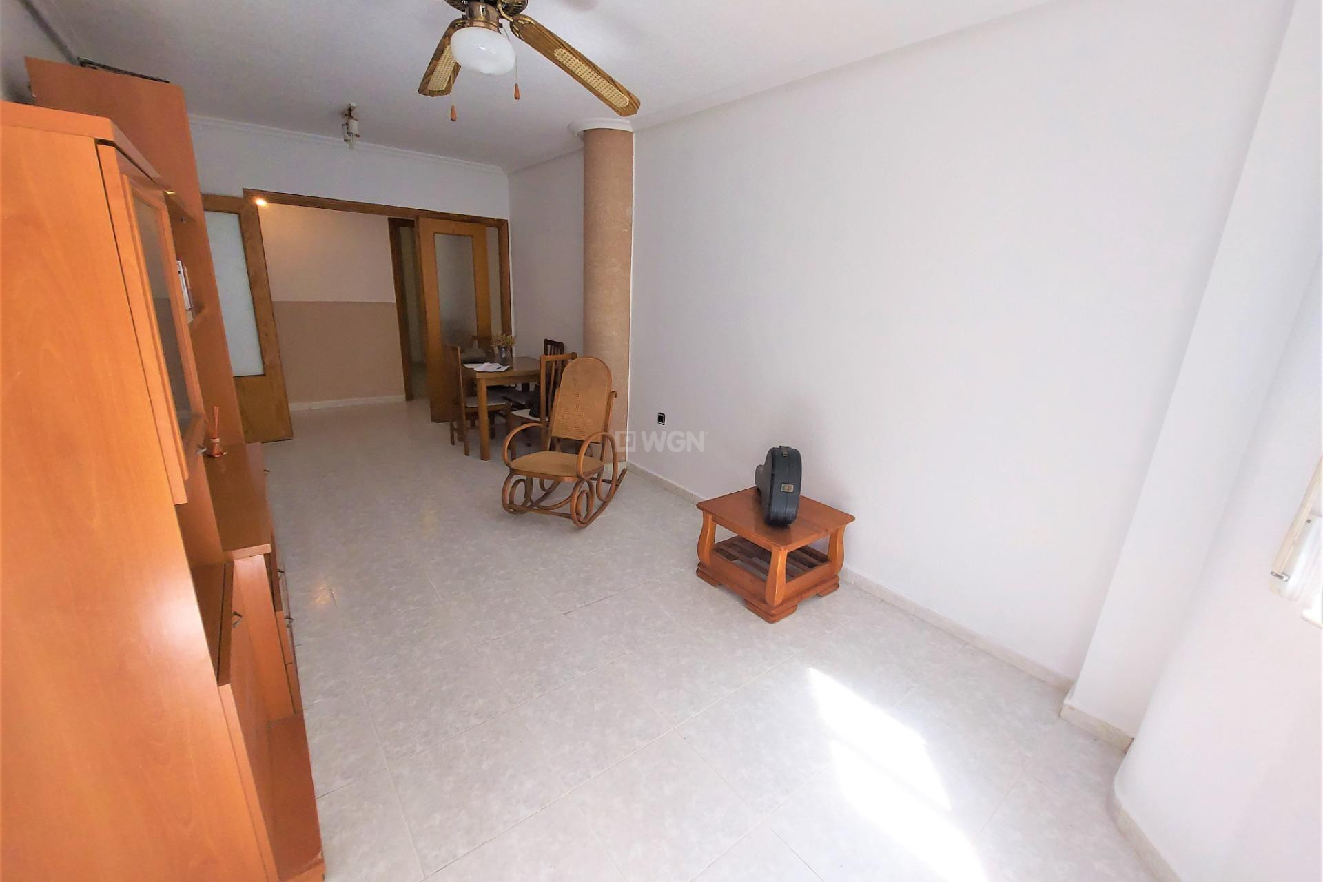 Resale - Apartment / flat - Torrevieja - Centro